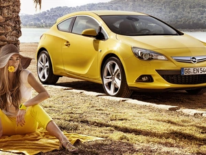 Women, Opel Astra IV GTC, Beaches