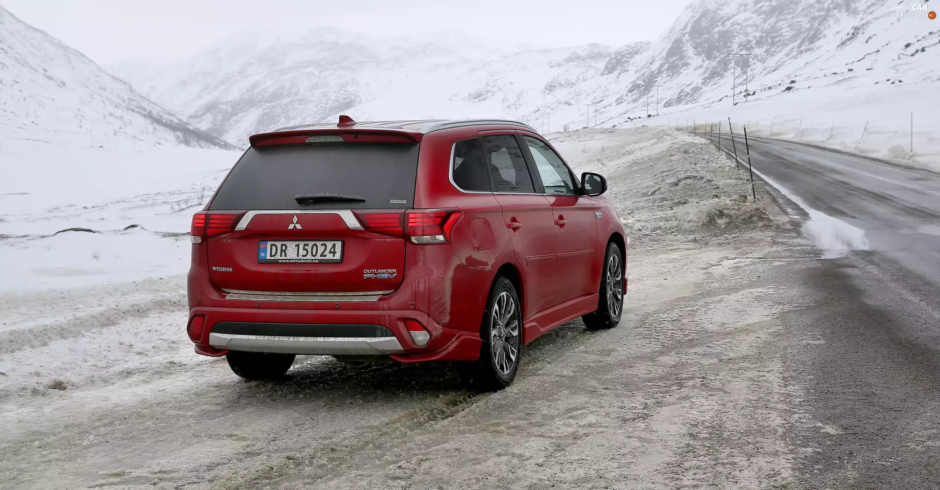 Mitsubishi Outlander PHEV, 2017