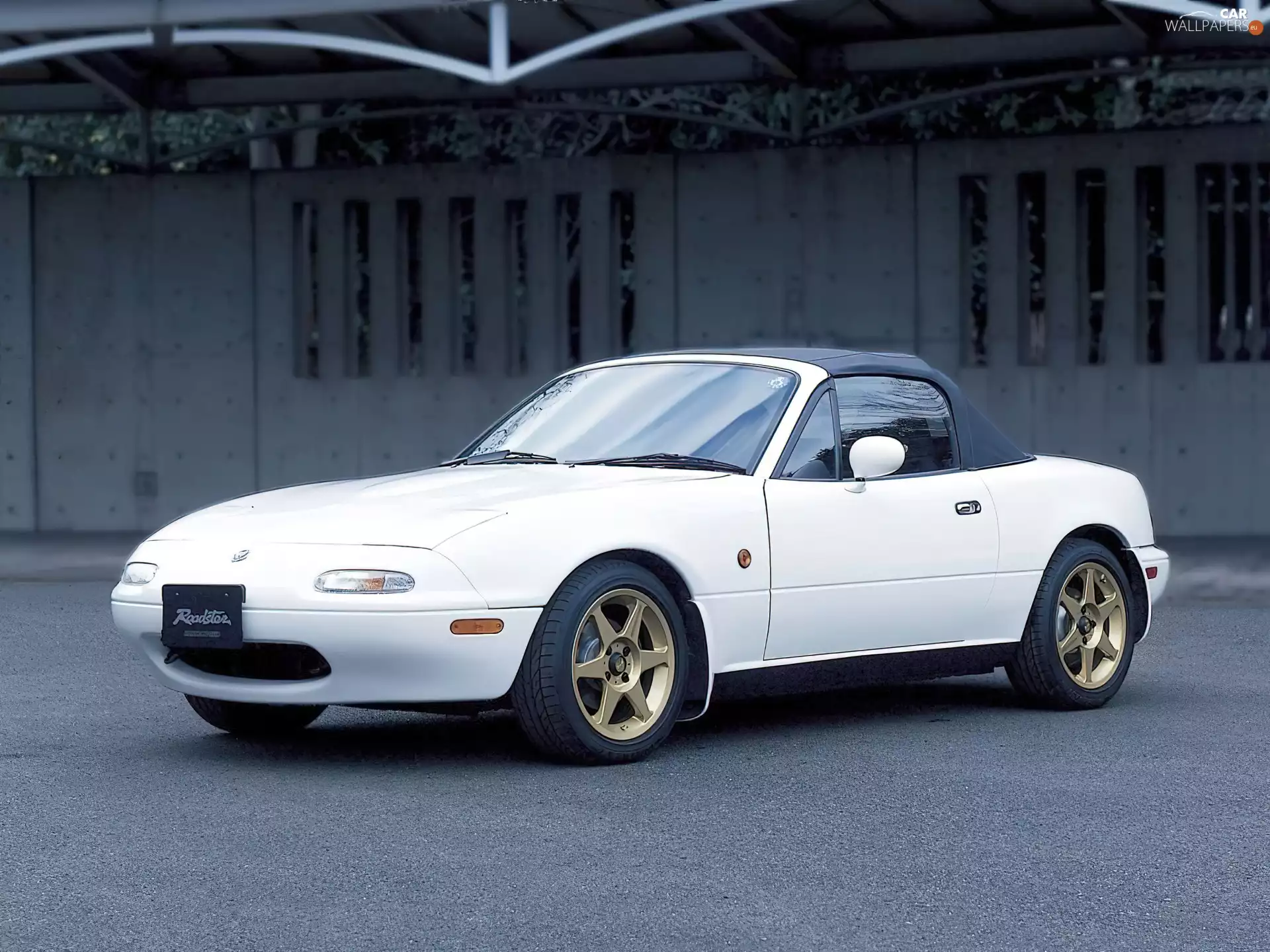White, Mazda mx-5