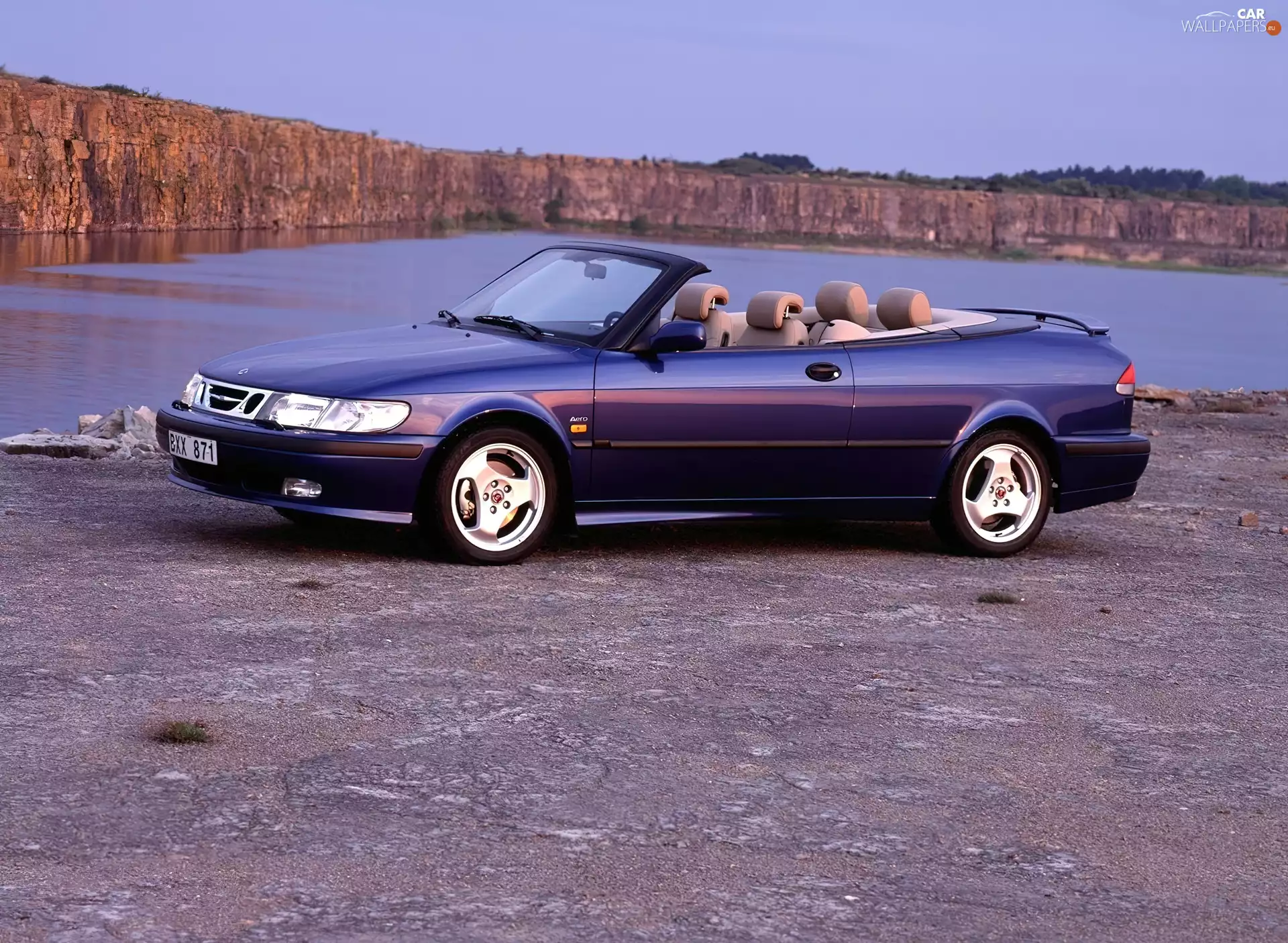 the roof, Saab 9-3 Aero, hidden