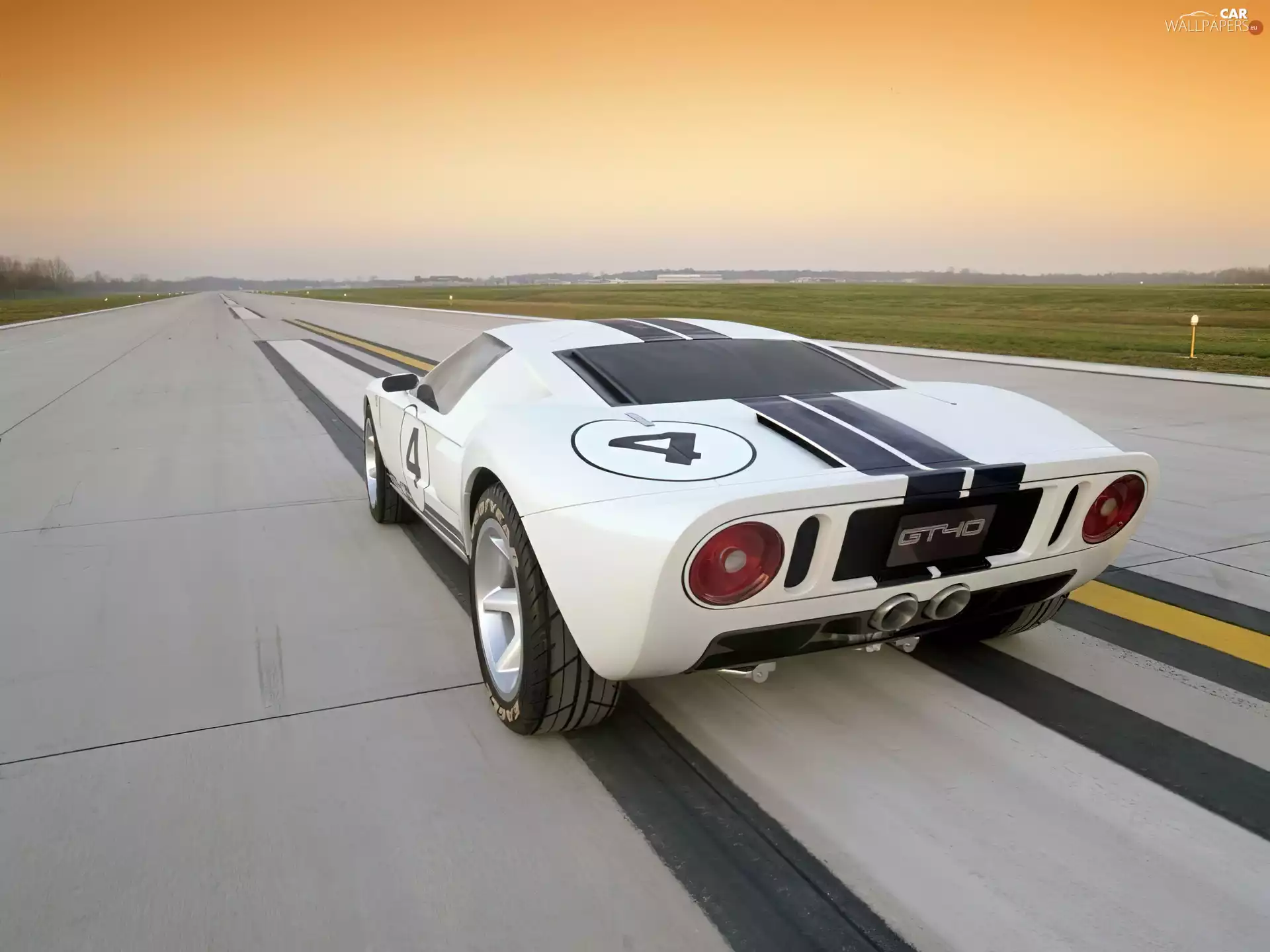airstrip, Ford GT