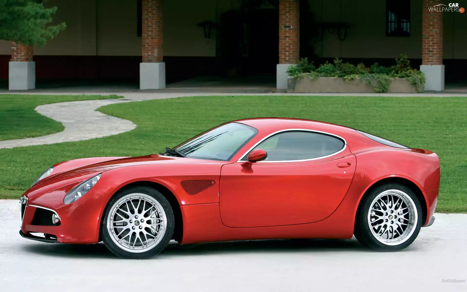 Alfa Romeo 8C