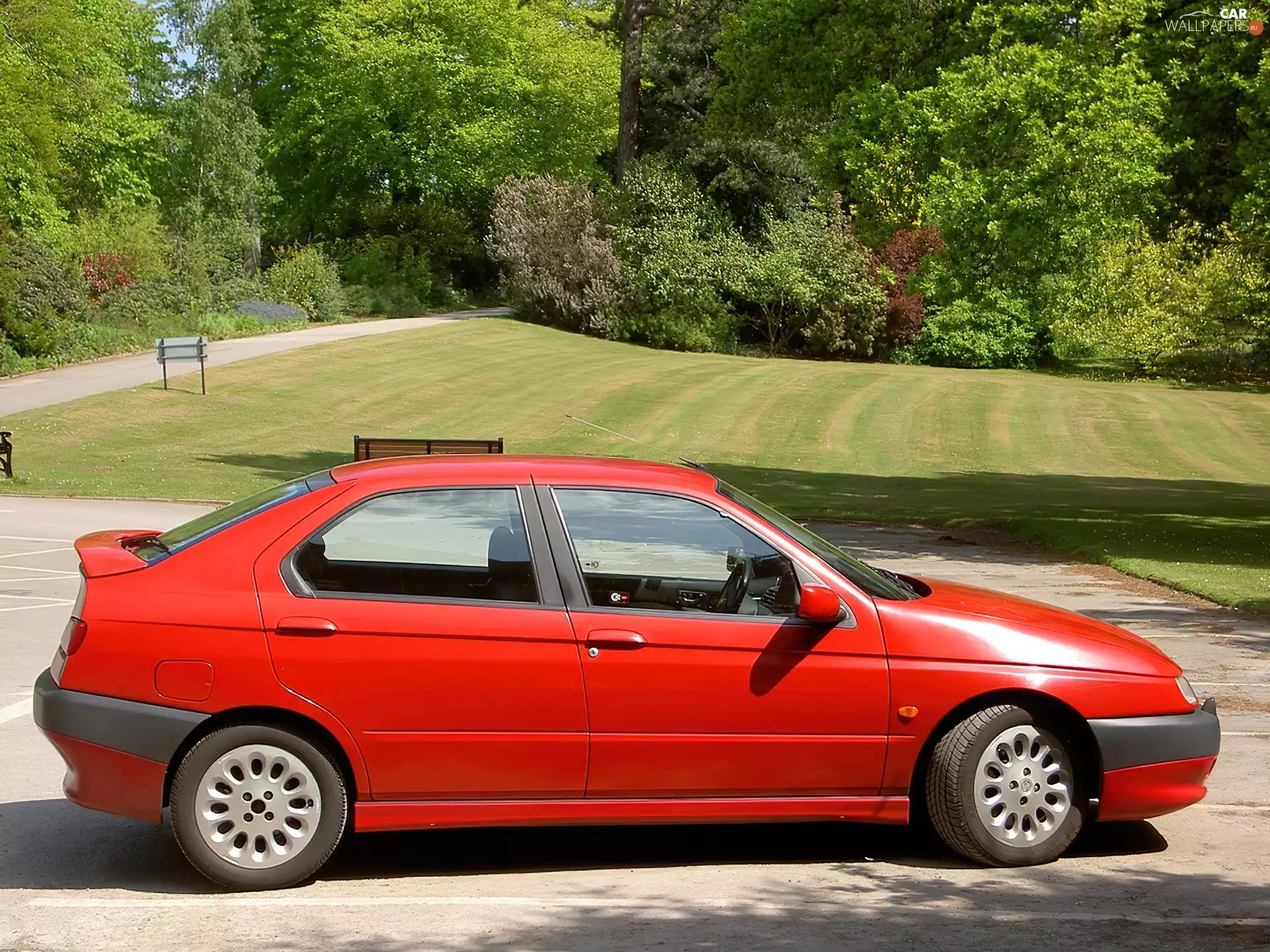 right, Alfa Romeo 146, side