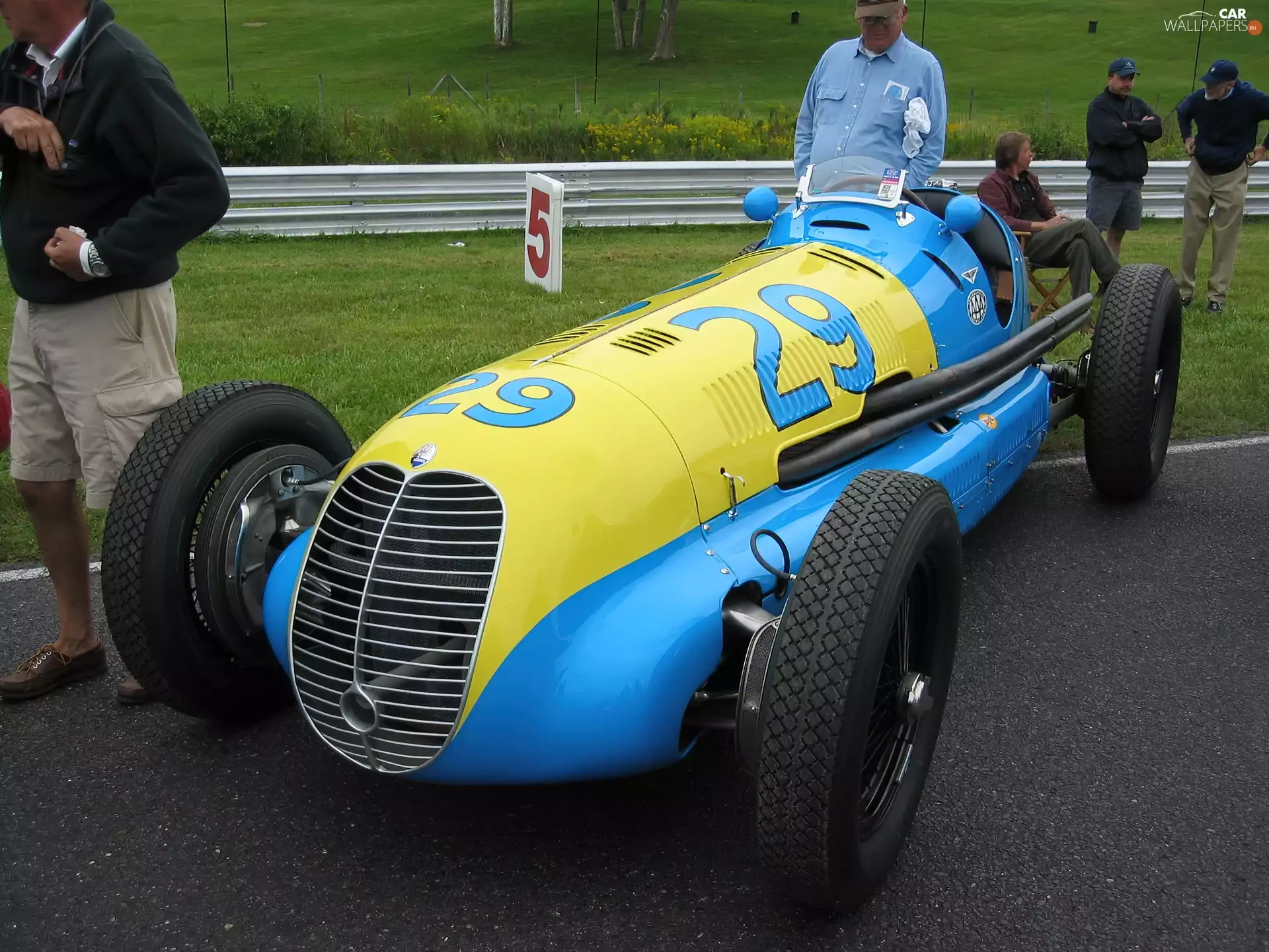 yellow and blue, maserati, wheel
