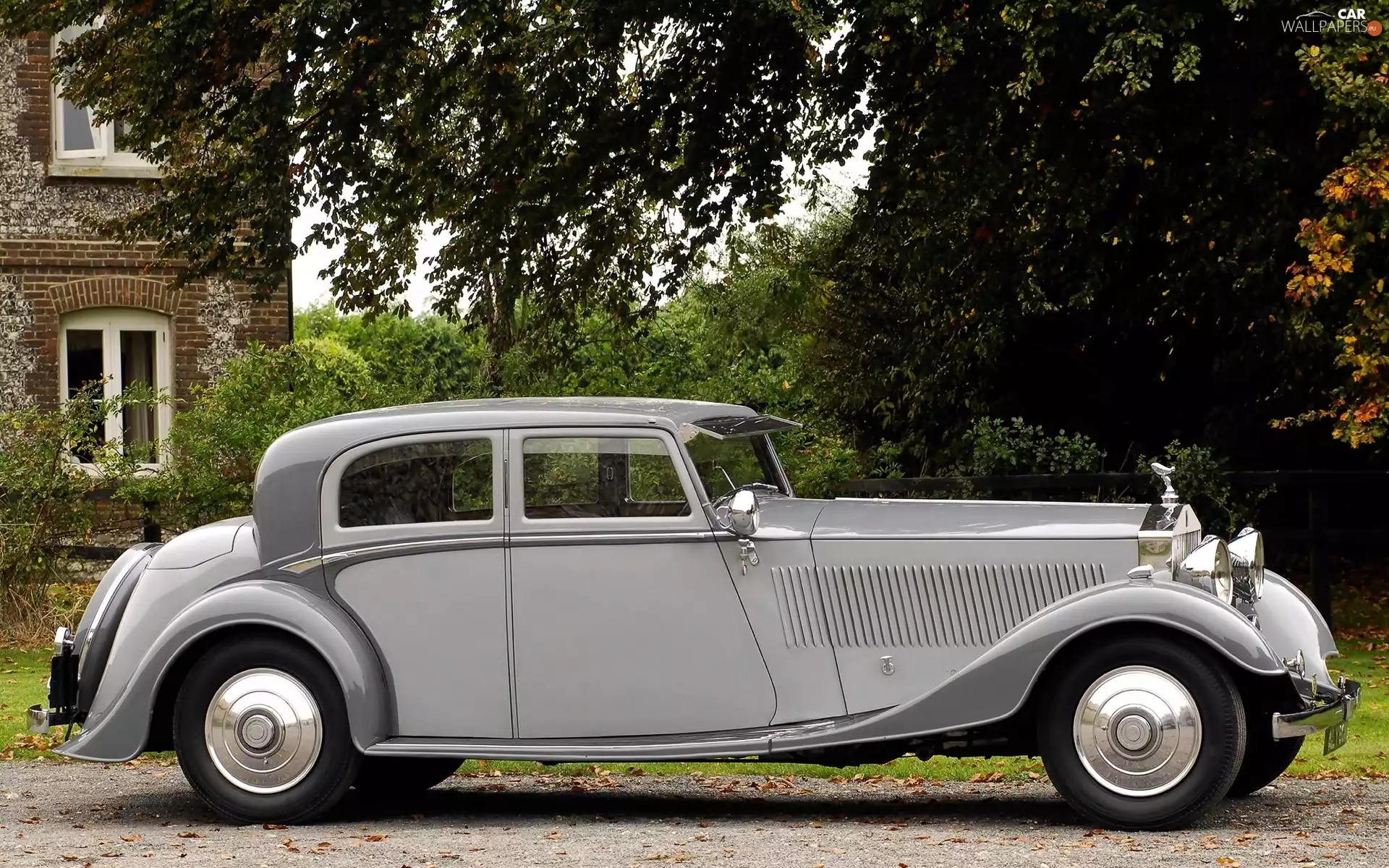 antique, Rolls-Royce Phantom II Continental, 1932 R, silver