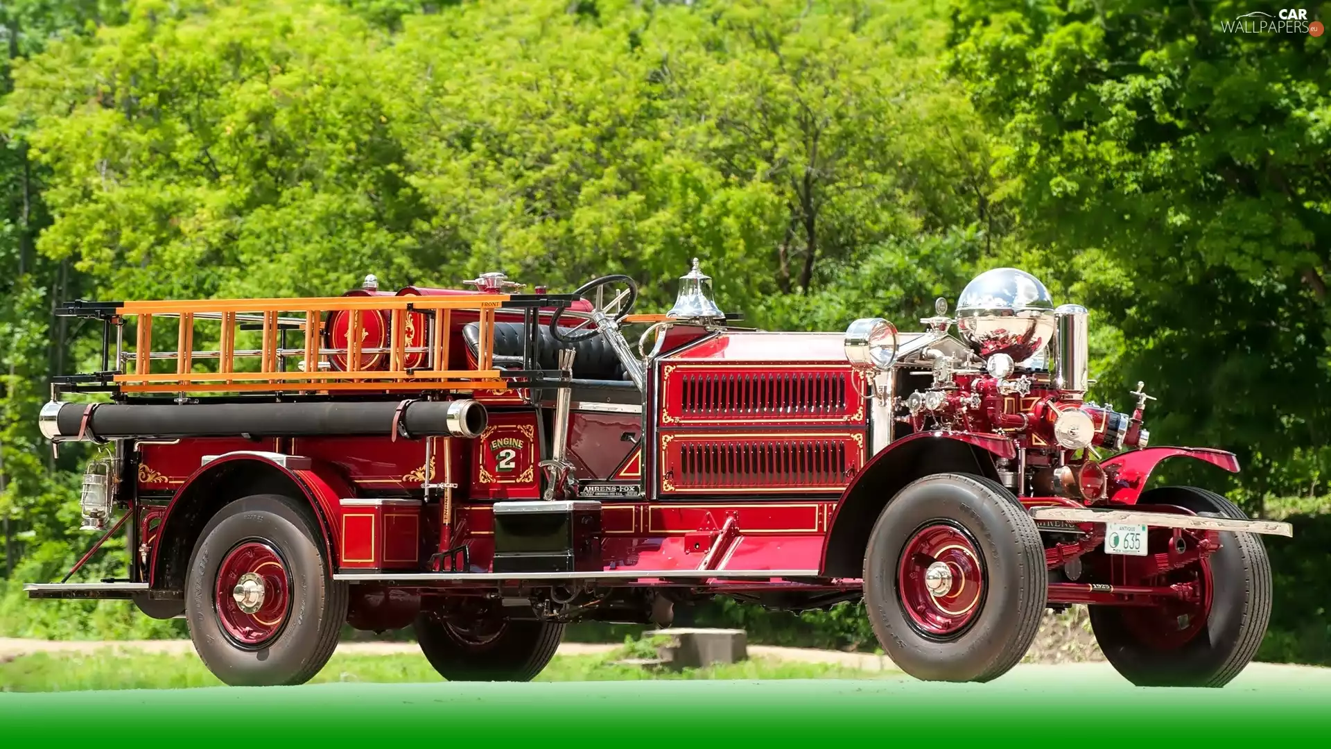Automobile, fire, 1925, antique