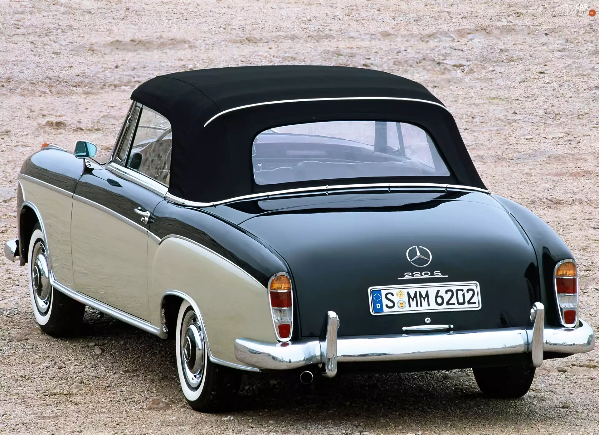 Mercedes Benz 220S, antique