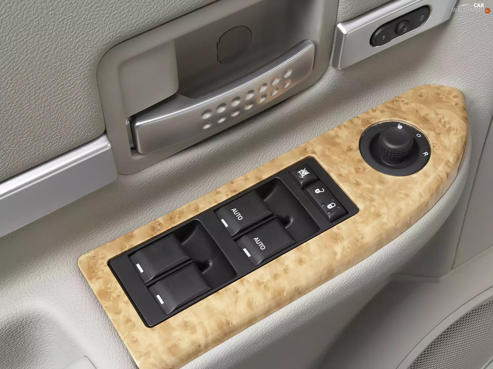 Chrysler Aspen, opening, shaft, Panel