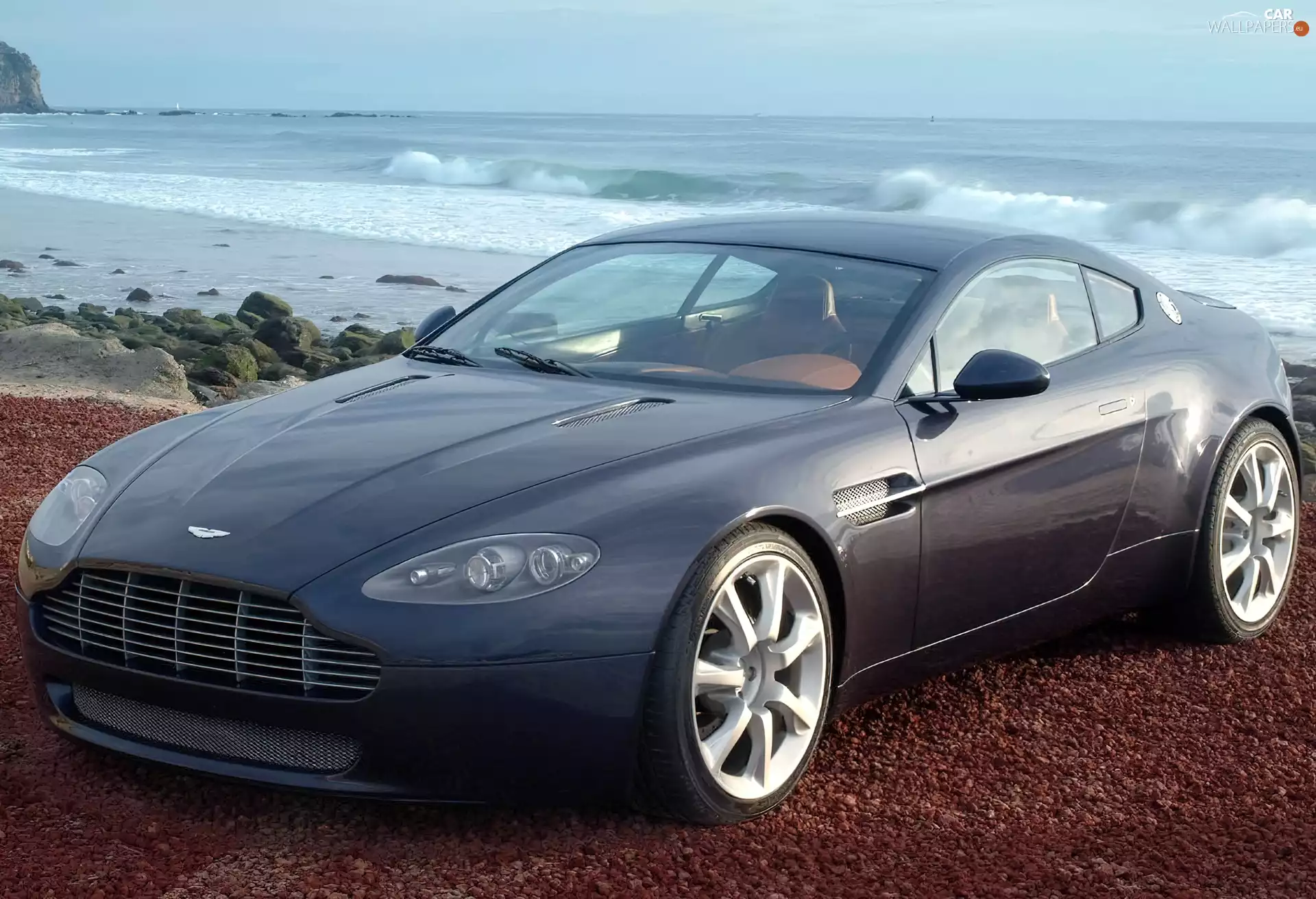 Granate, Aston Martin AMV 8