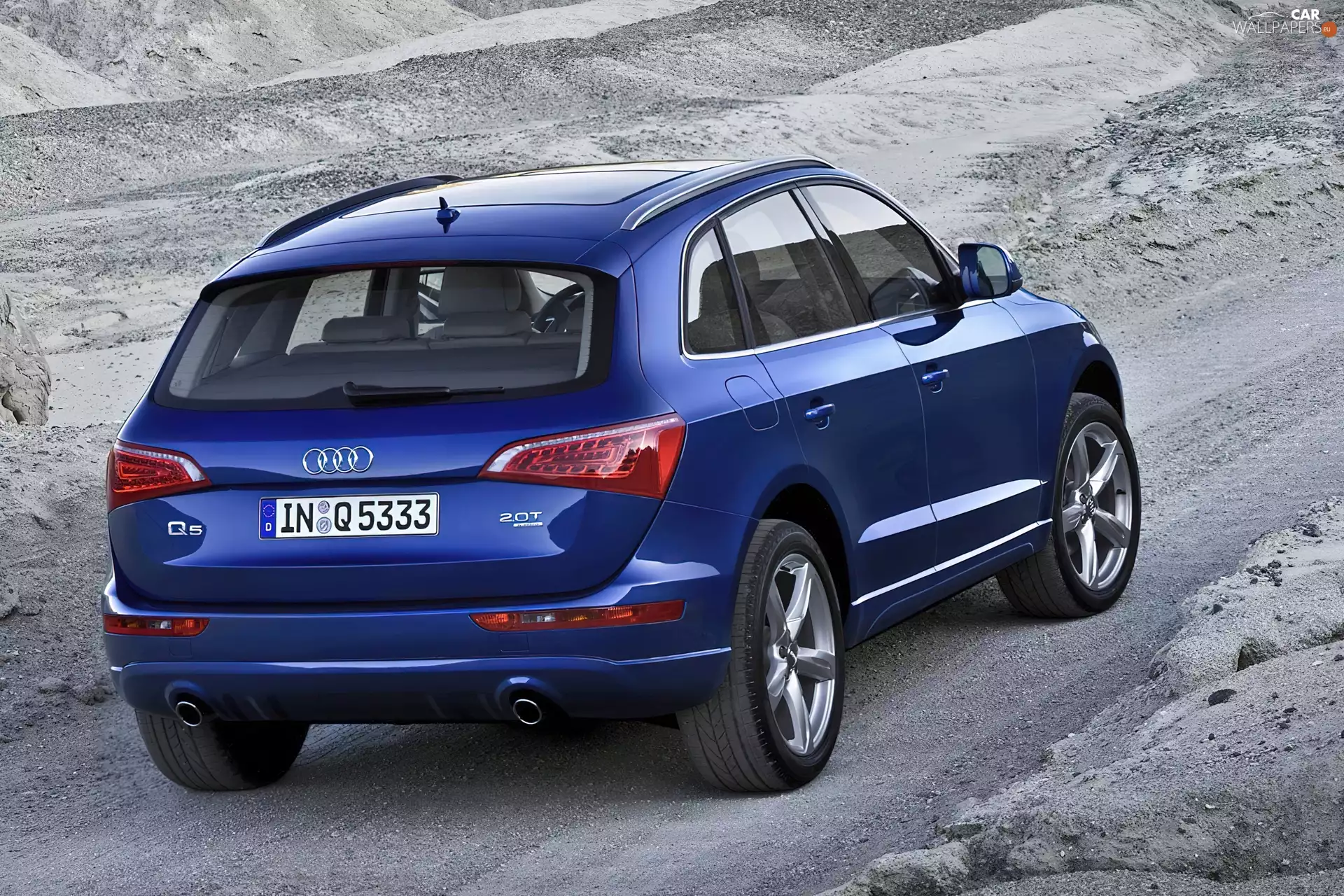 Audi Q5, aerial