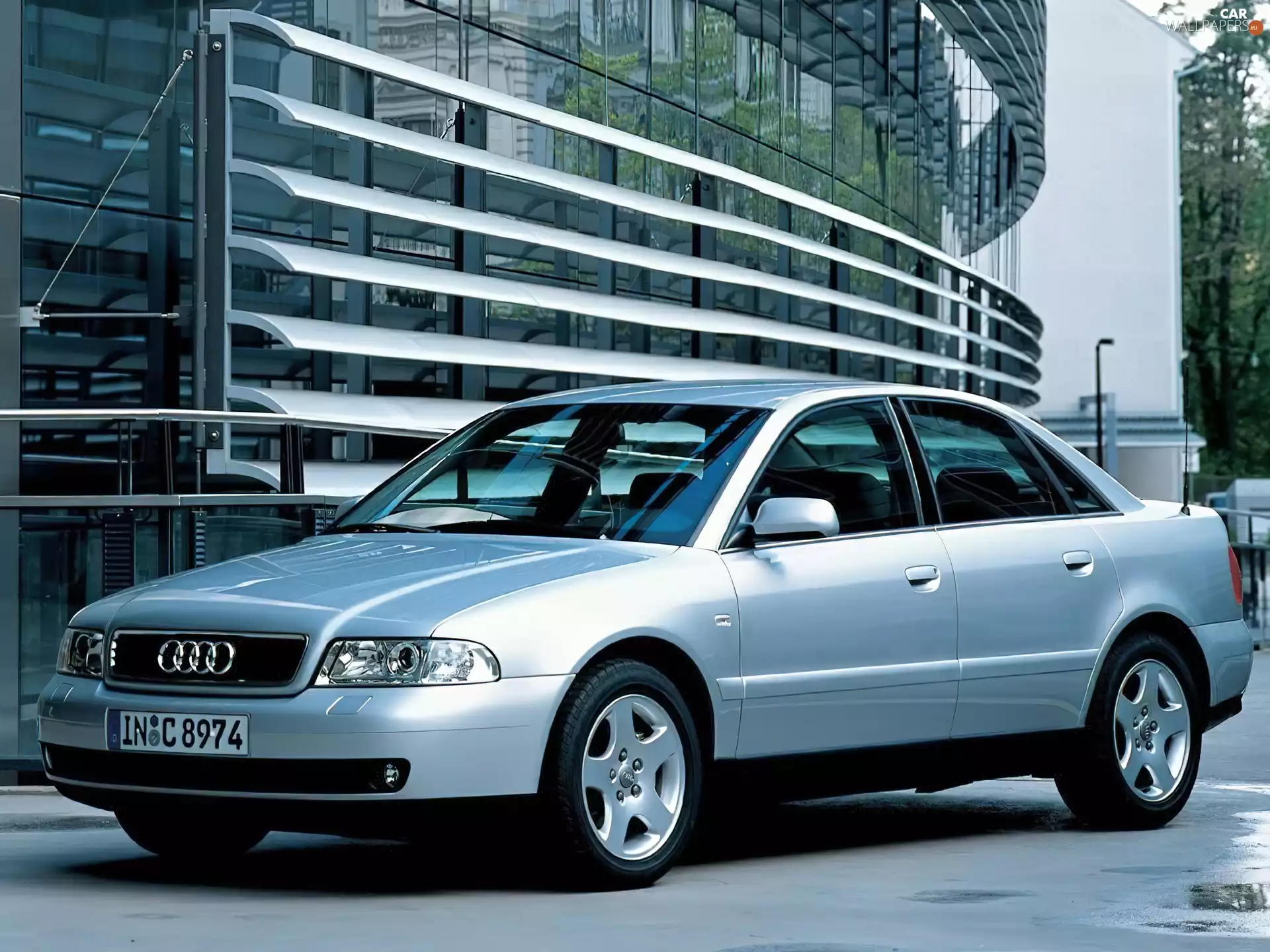 Audi A4, B5