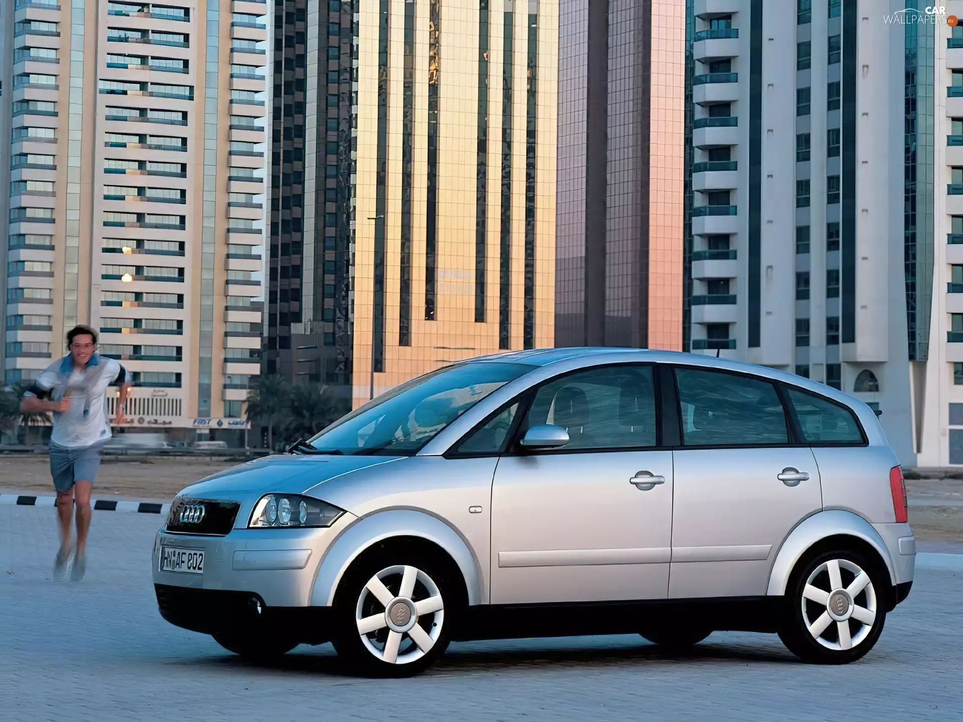 Audi A2, Flats
