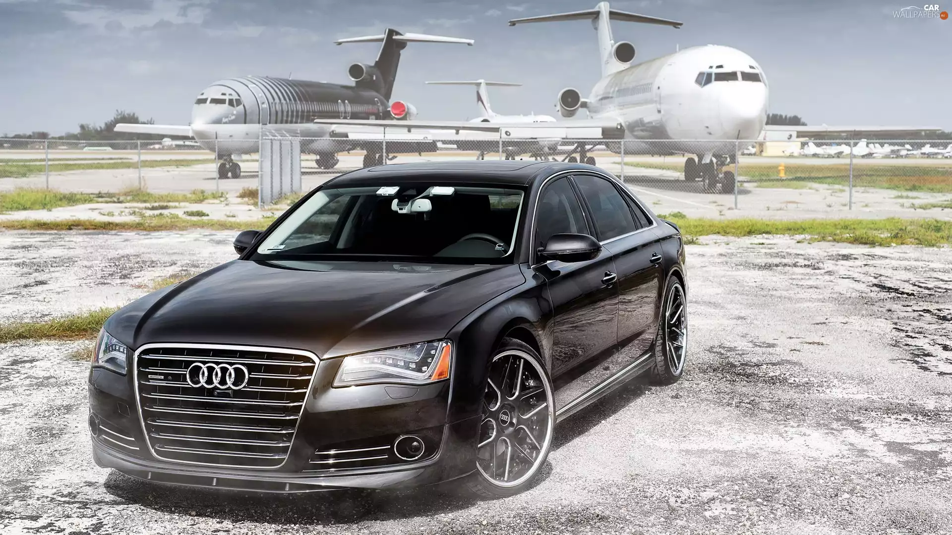 Audi A8, Planes