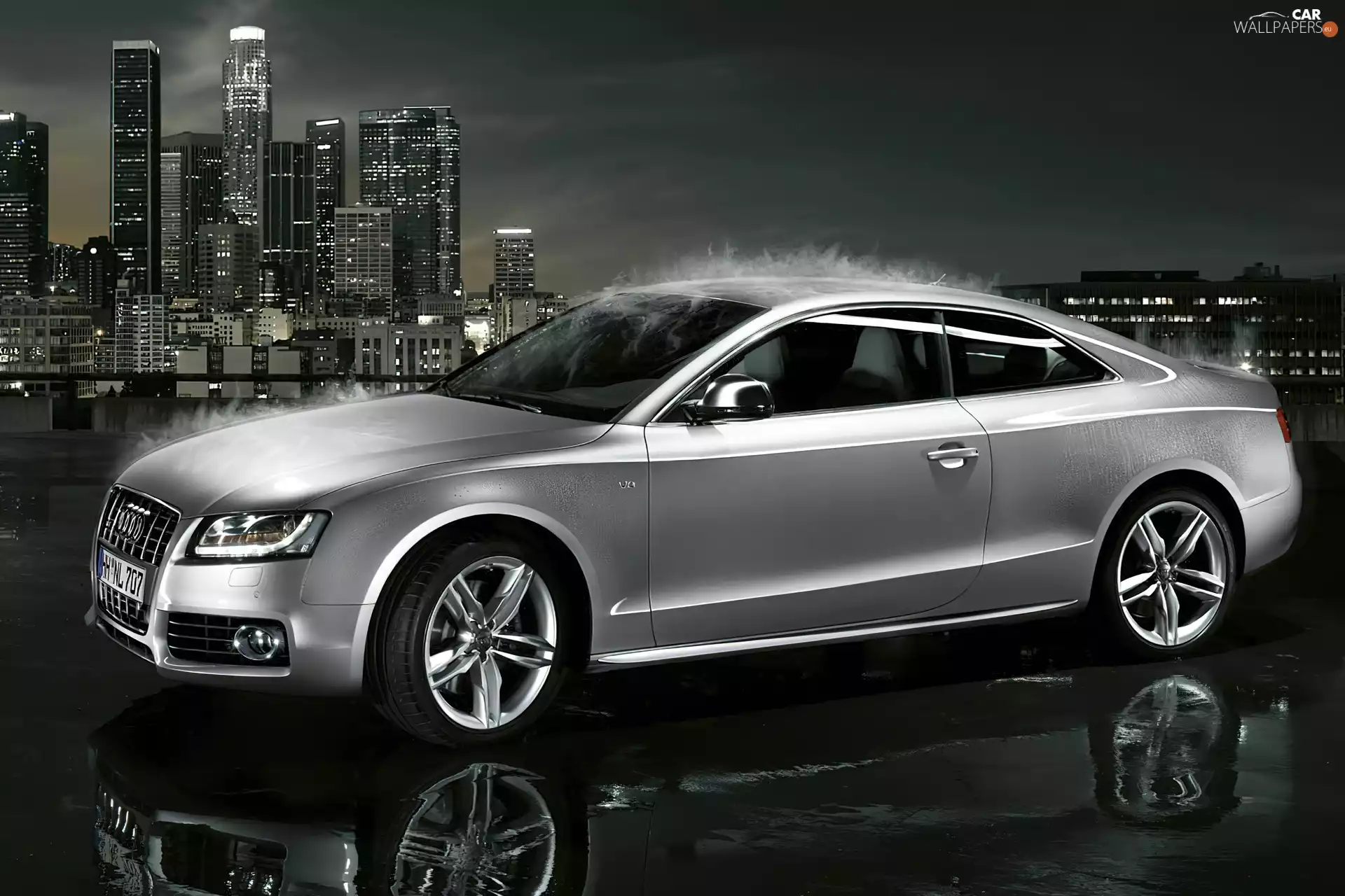 Audi A5, Town