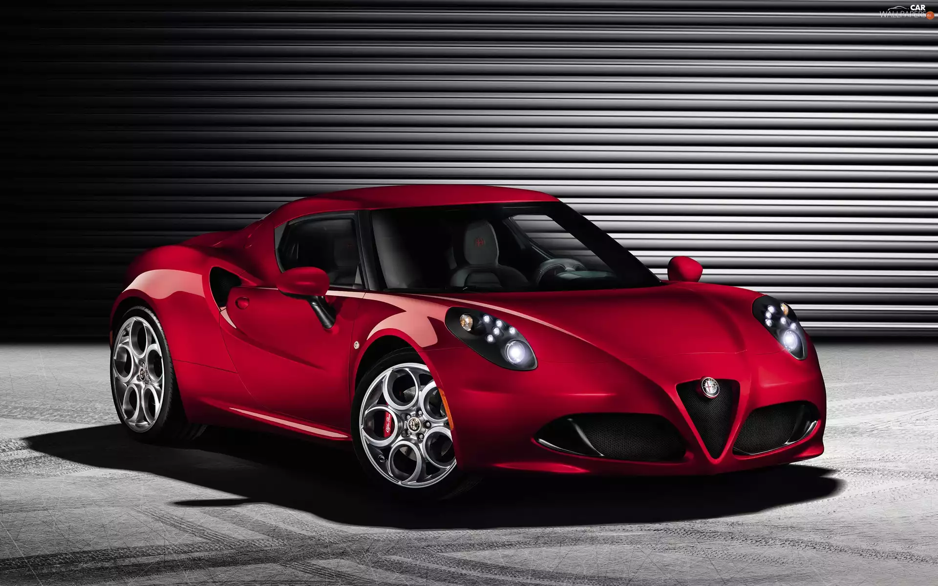 Alfa Romeo 4C, Automobile