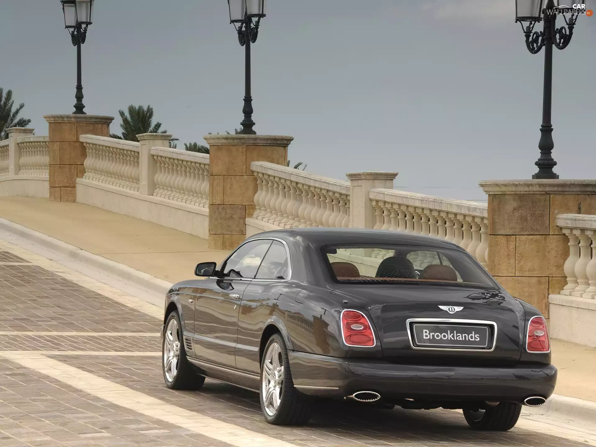 Back, Bentley Brooklands