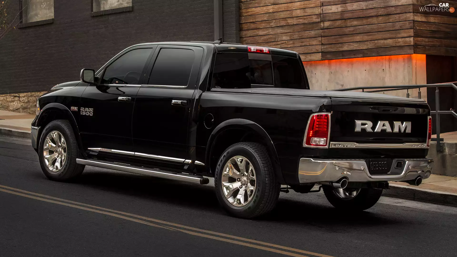 Dodge Ram 1500, Back