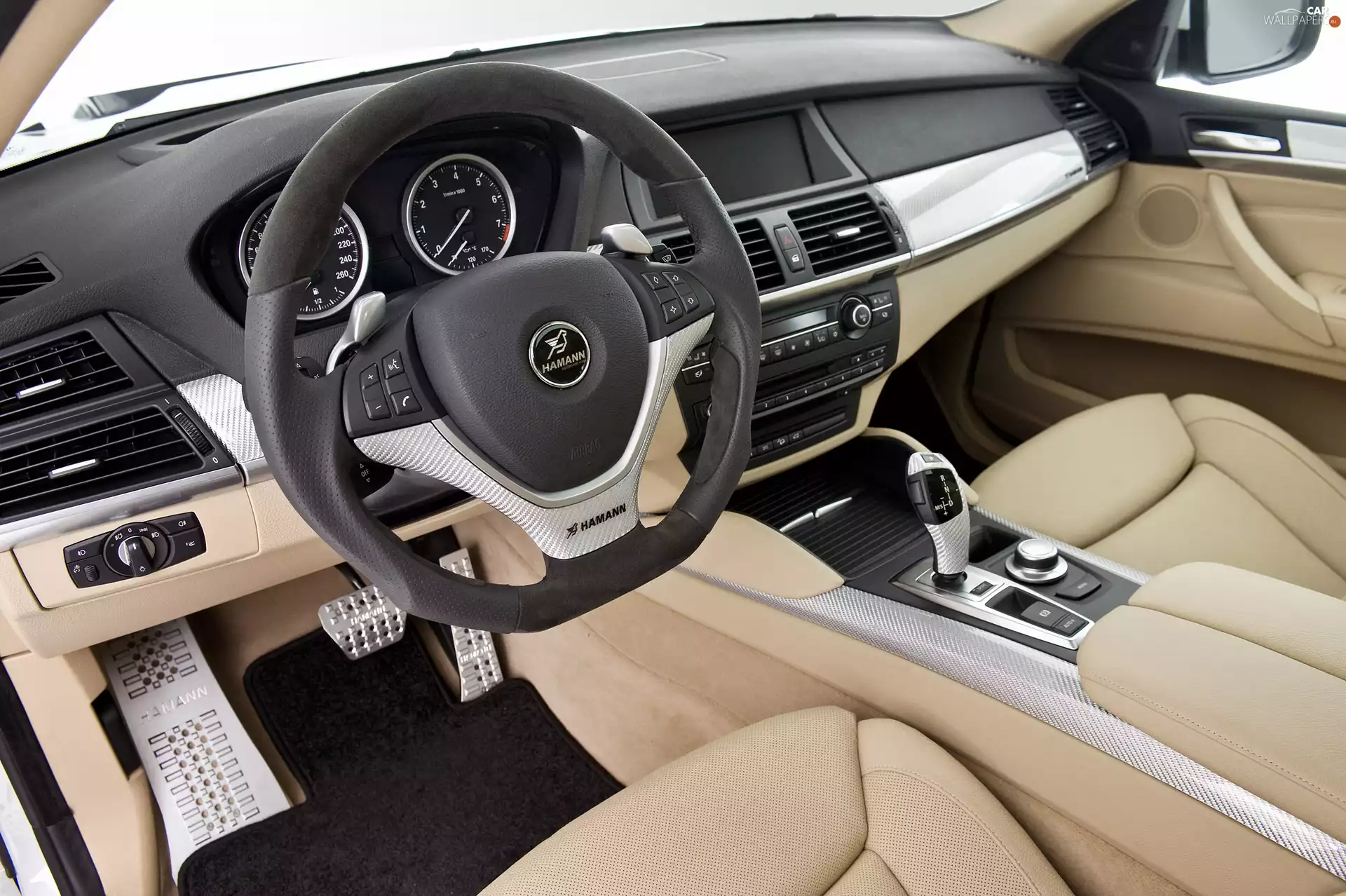 Centre, BMW X6, beige