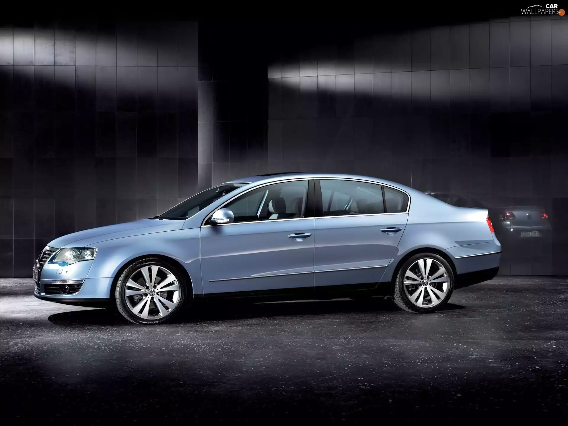 Passat B6, Brightly blue