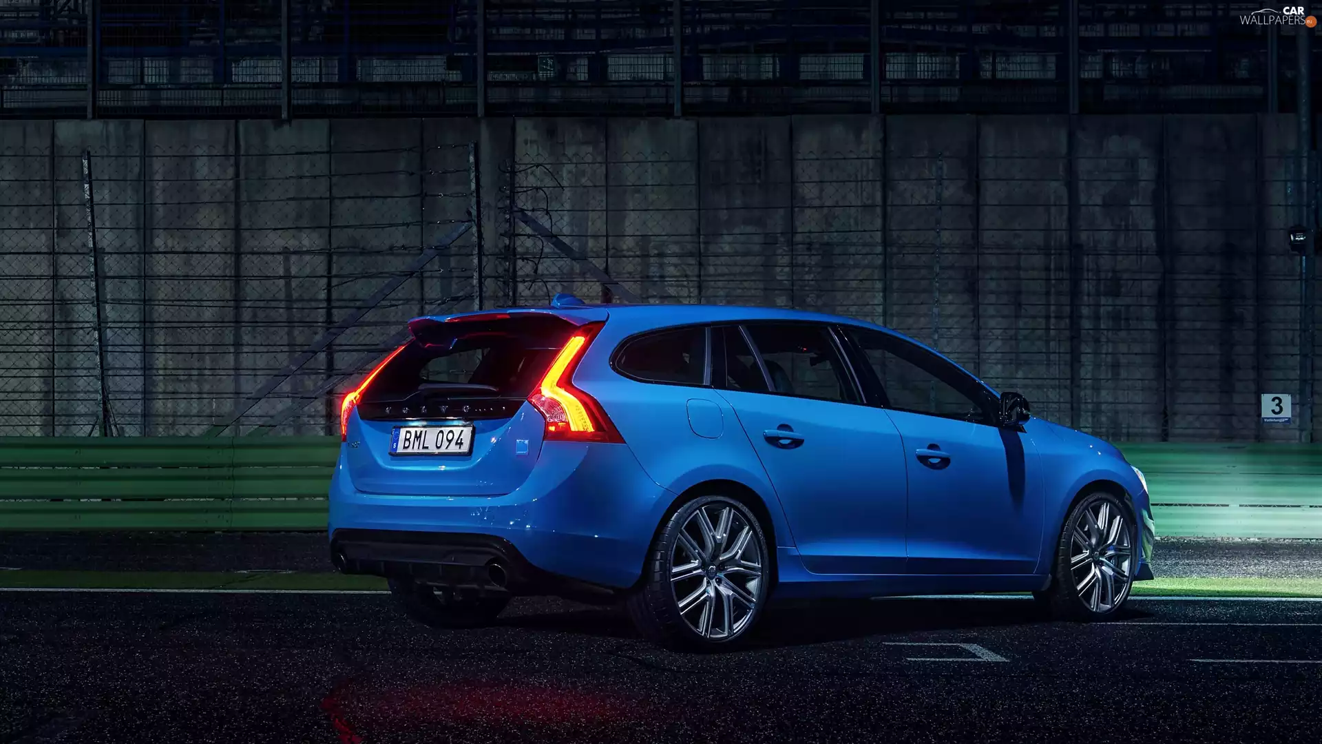 Blue, Volvo V60