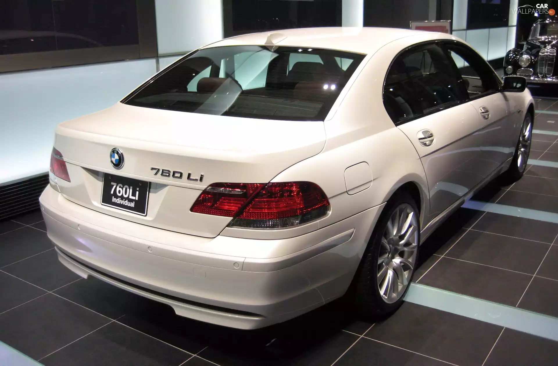 White, E66, tiles, BMW Series 7