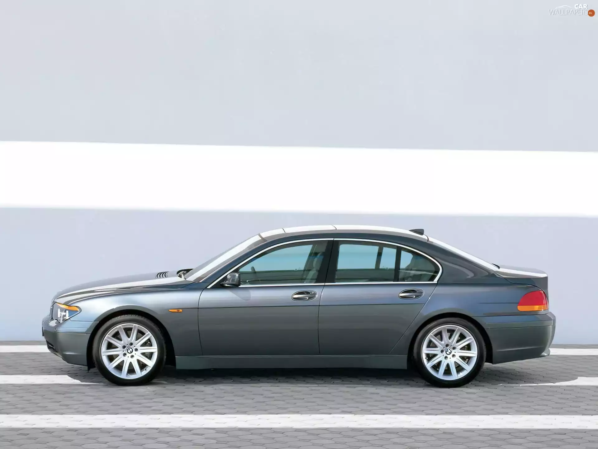 BMW E65, Limousine