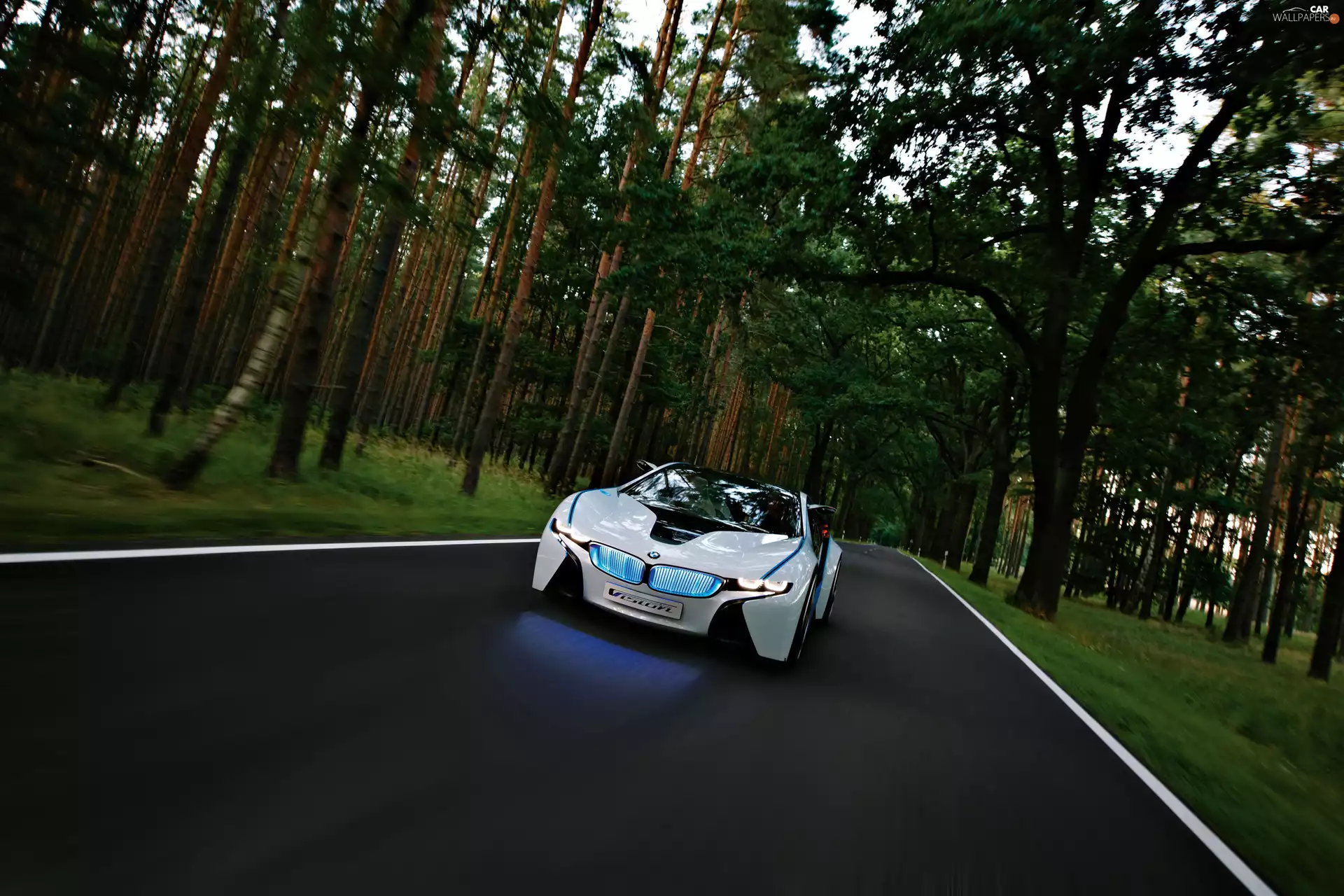 BMW Vision EfficientDynamics, BMW i8 Prototype