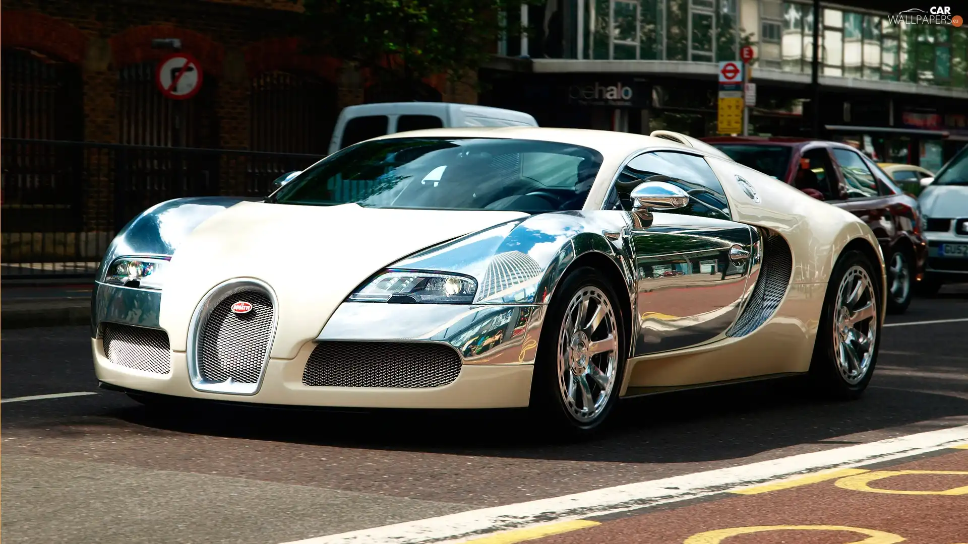 Bugatti Veyron, Street