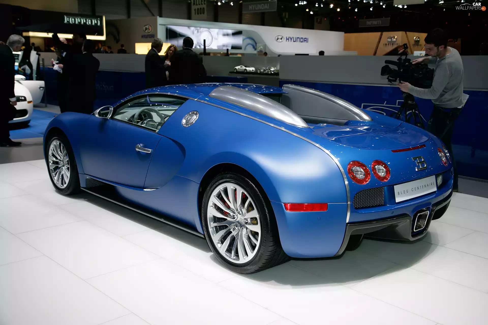 presentation, Bugatti Veyron Bleu Centenaire