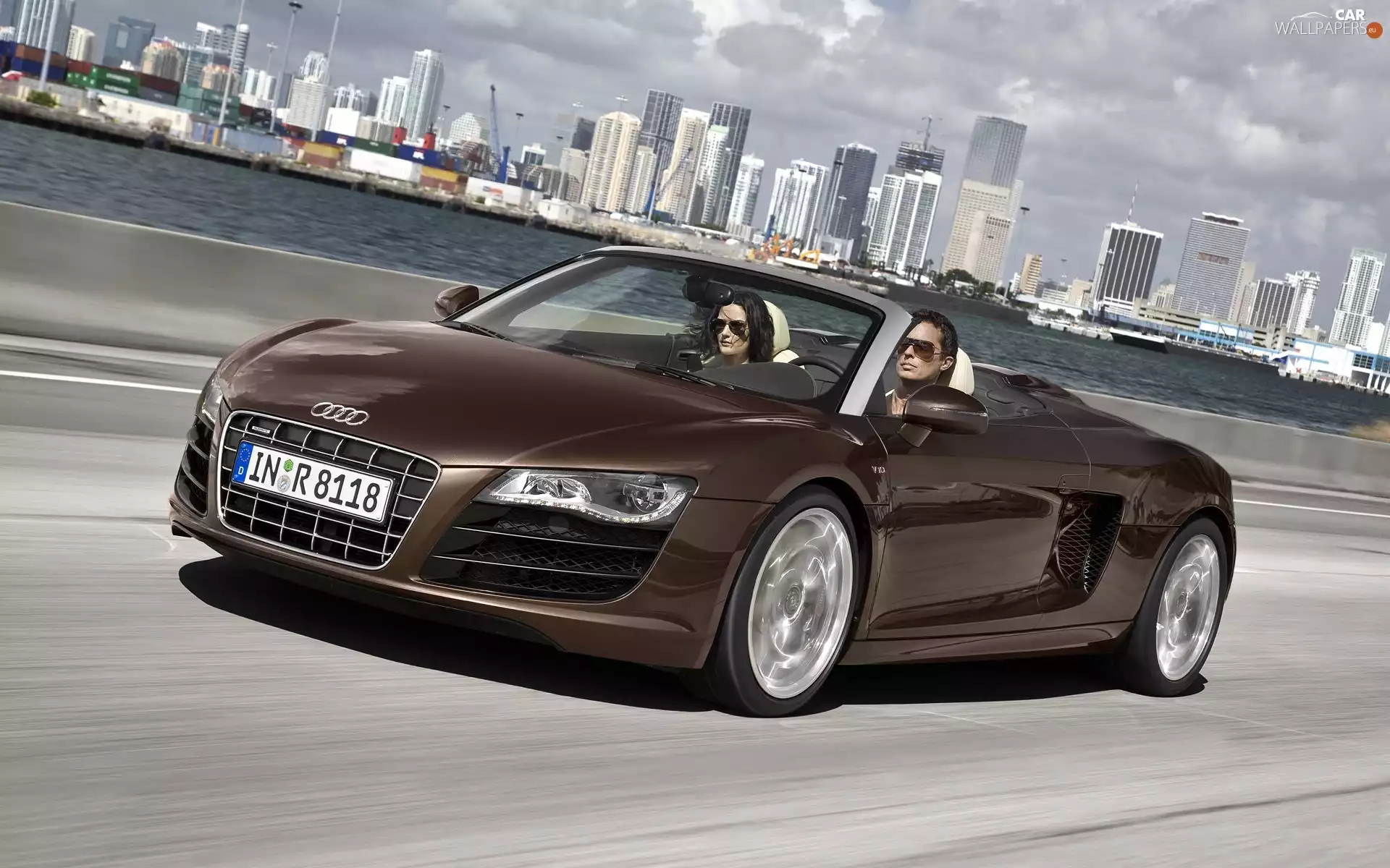 Town, Audi R8, buildings