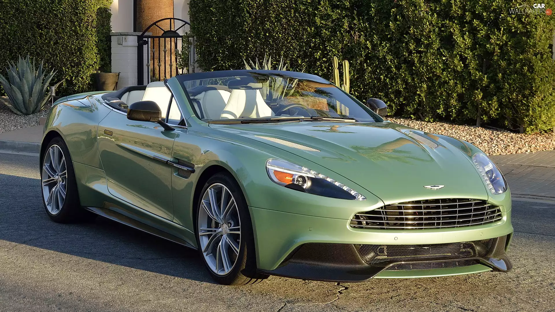 Aston Martin Vanquish, Cabriolet