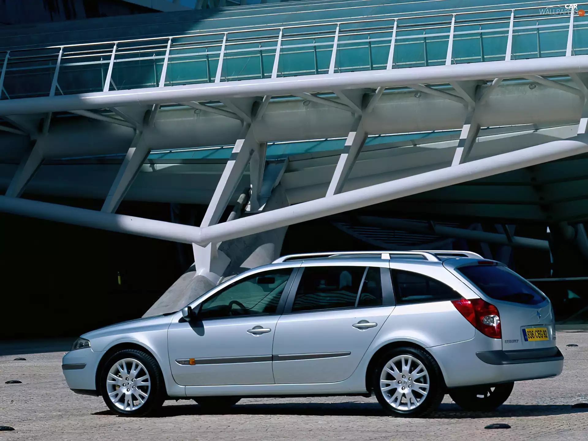 Silver cars, Laguna 3, Combi