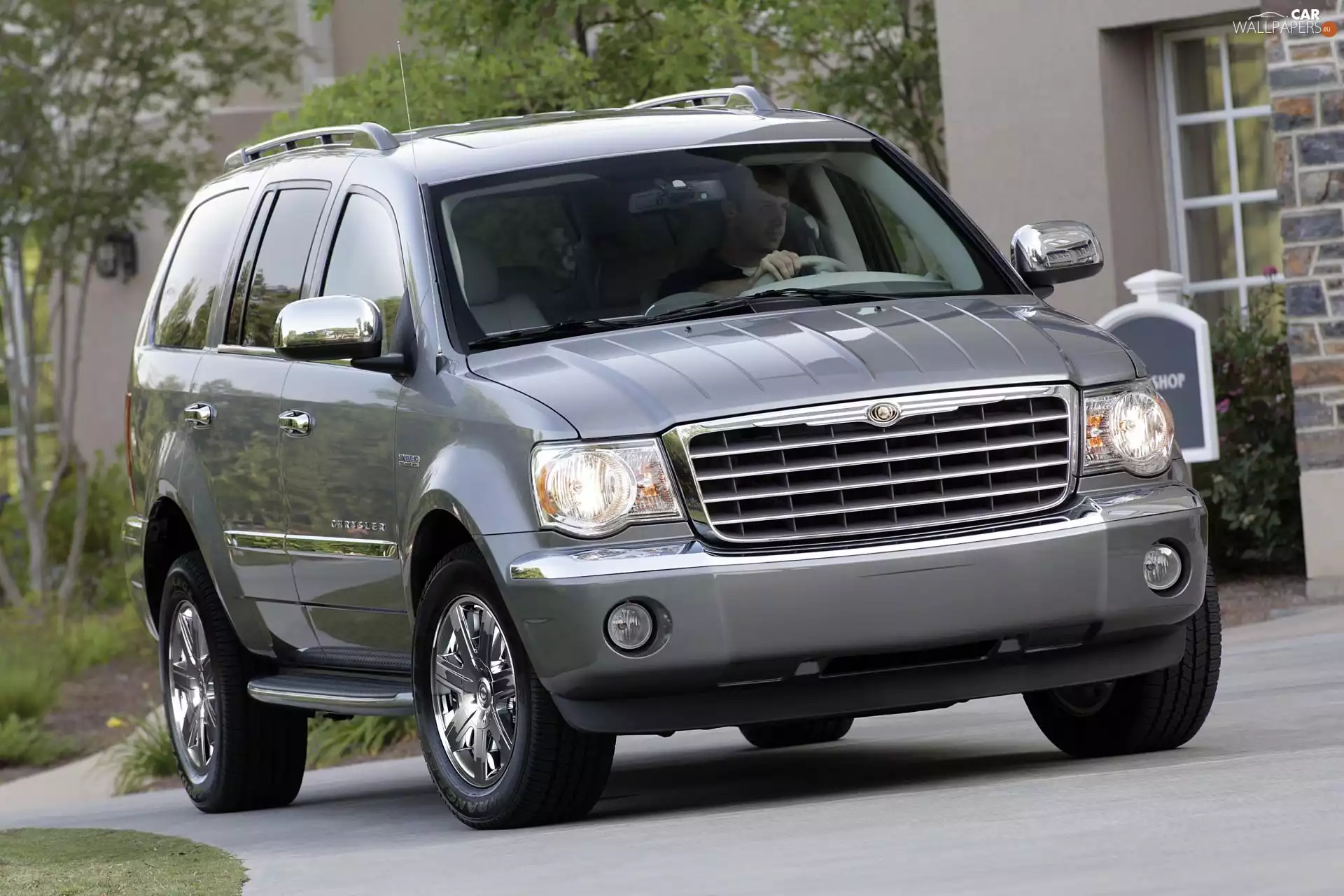 Chevrolet Tahoe, commercial