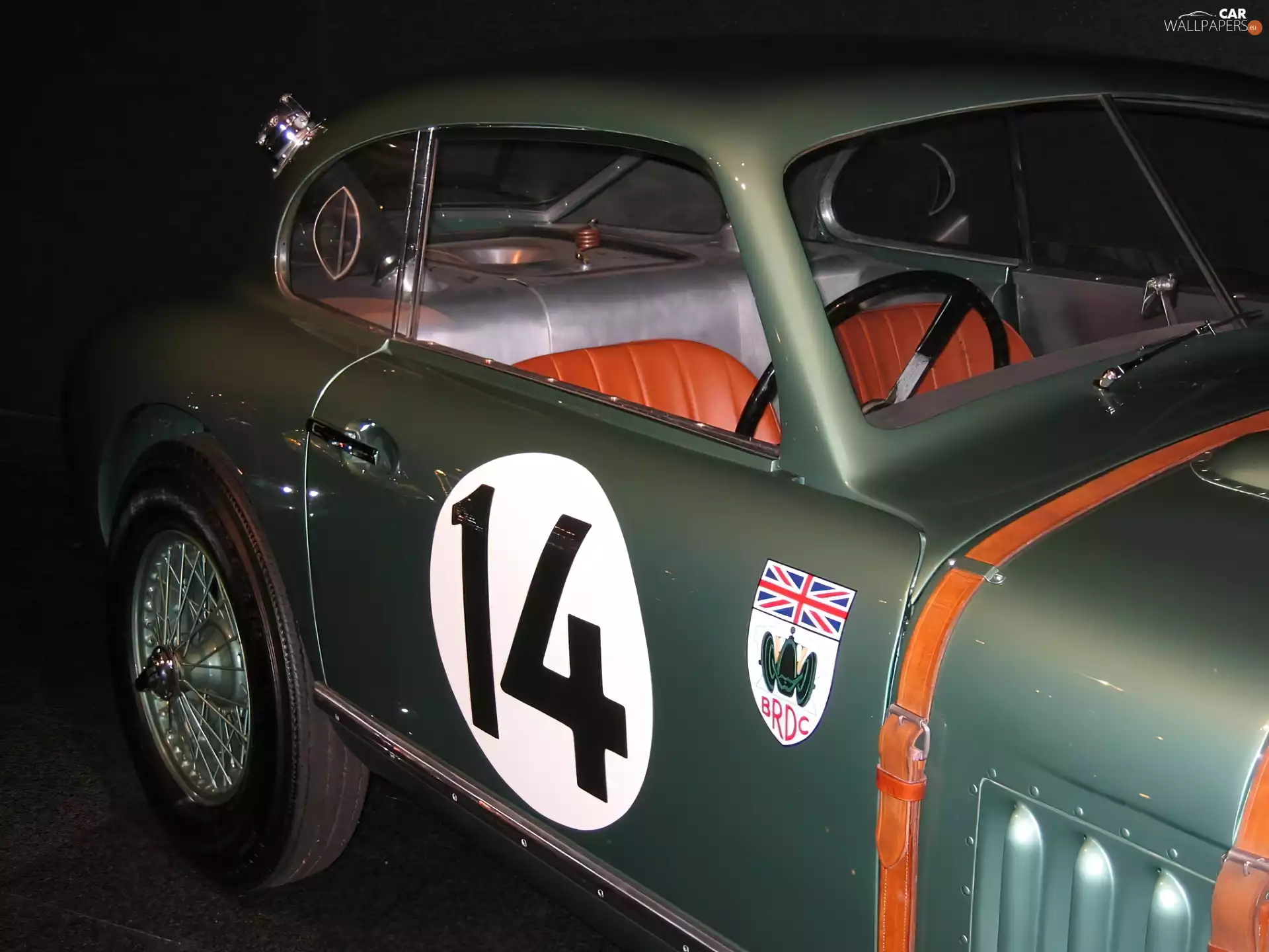 driver, Aston Martin, circle