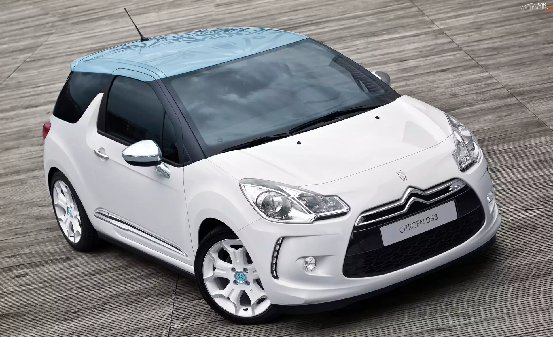 Citroen DS3, pier