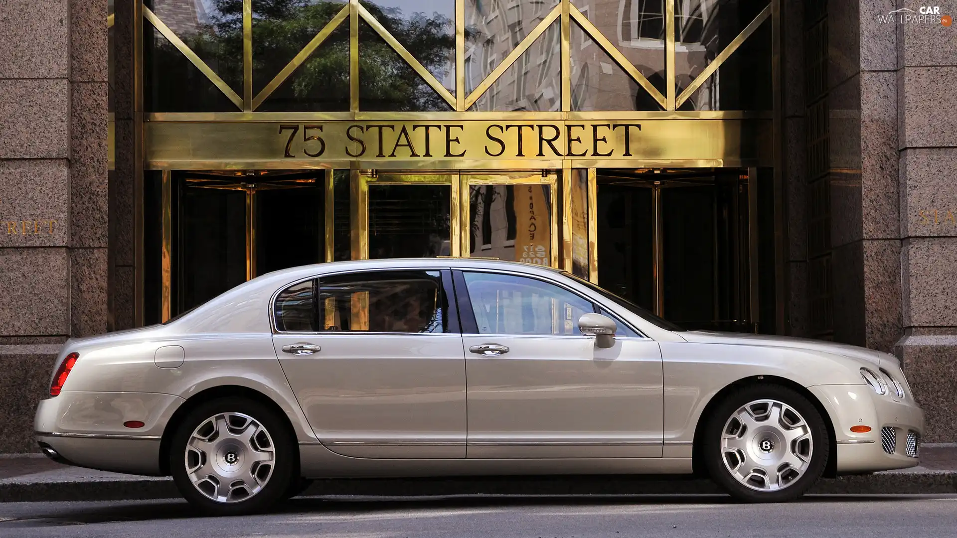 Bentley Continental Flying Spur, side