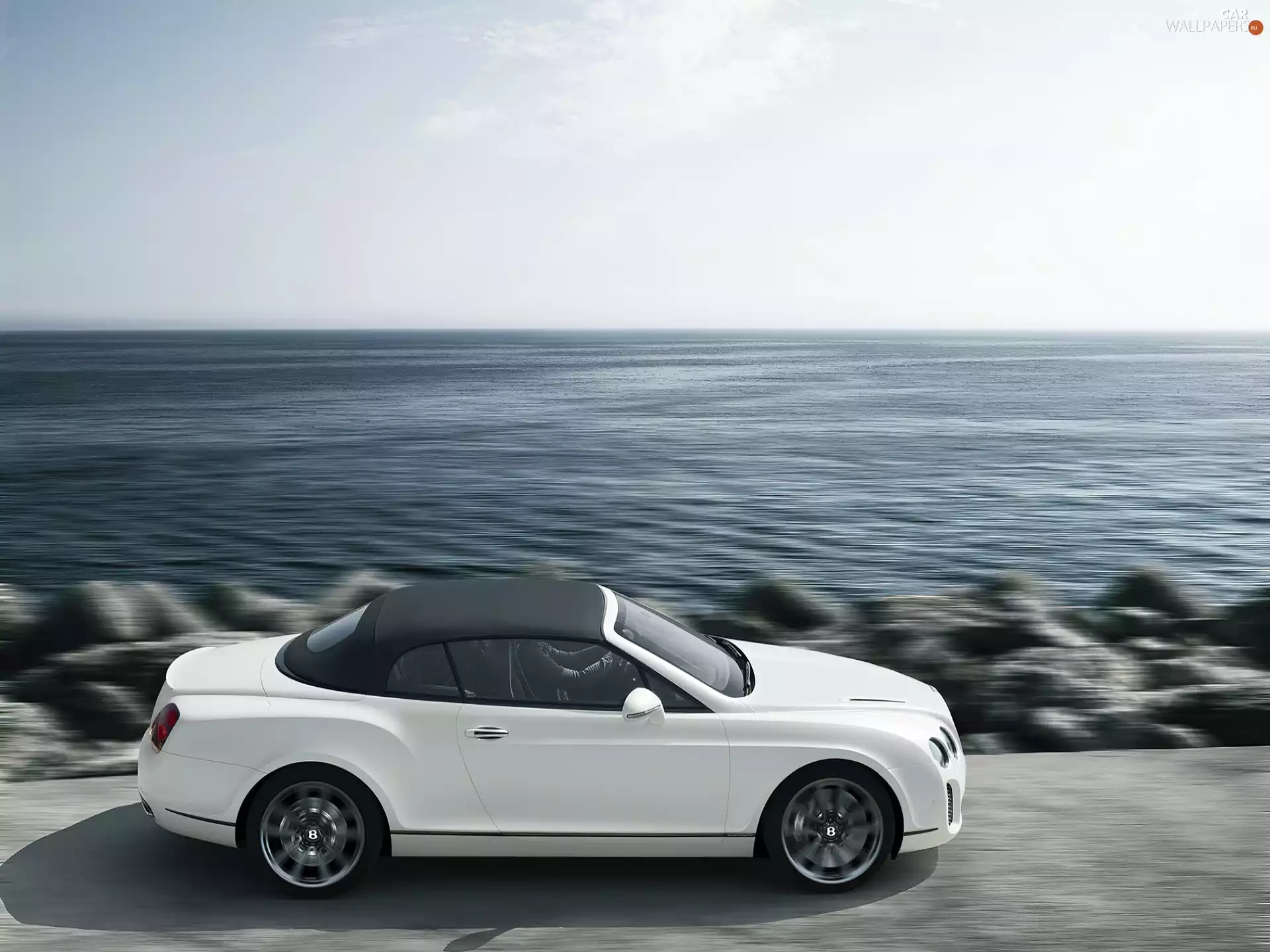 the roof, Bentley Continental Supersports, opened