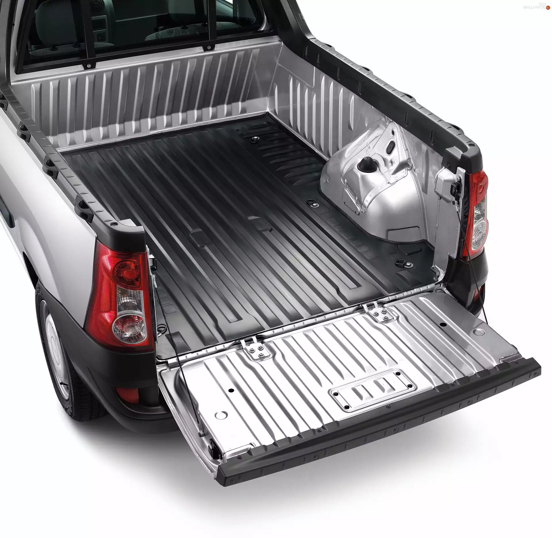 loading, Dacia Logan, crate