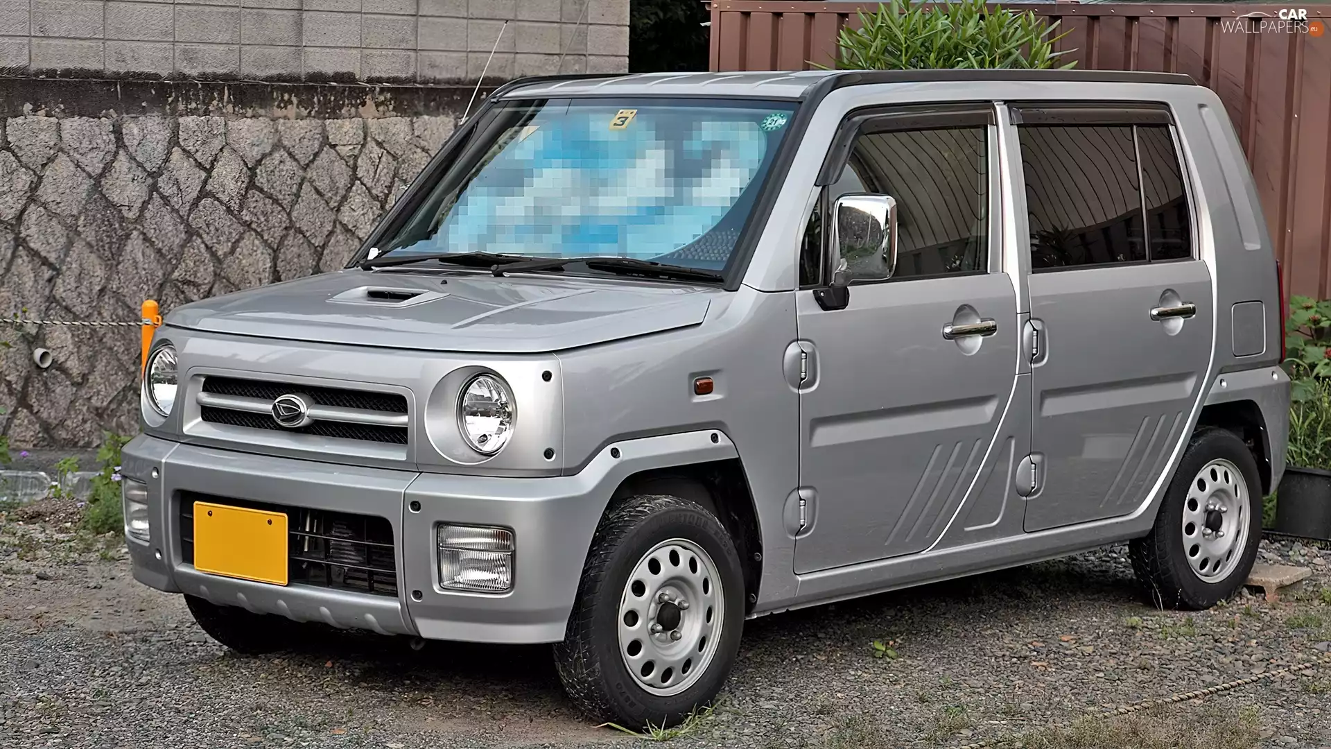 Daihatsu Naked