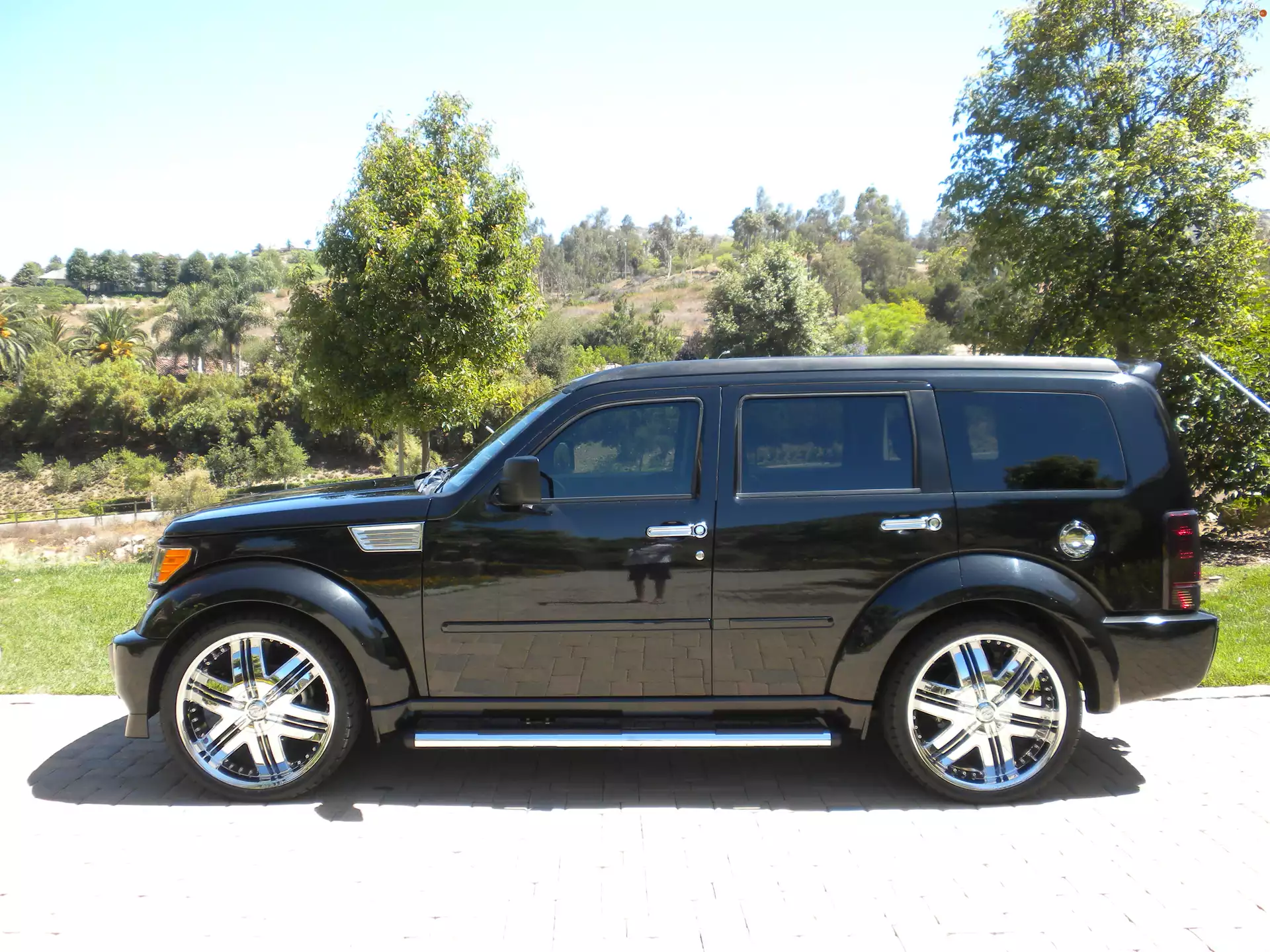 Dodge Nitro, chrome