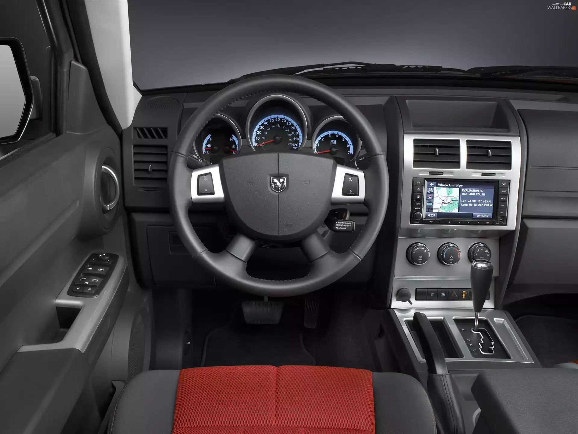 Dodge Nitro, Navigation