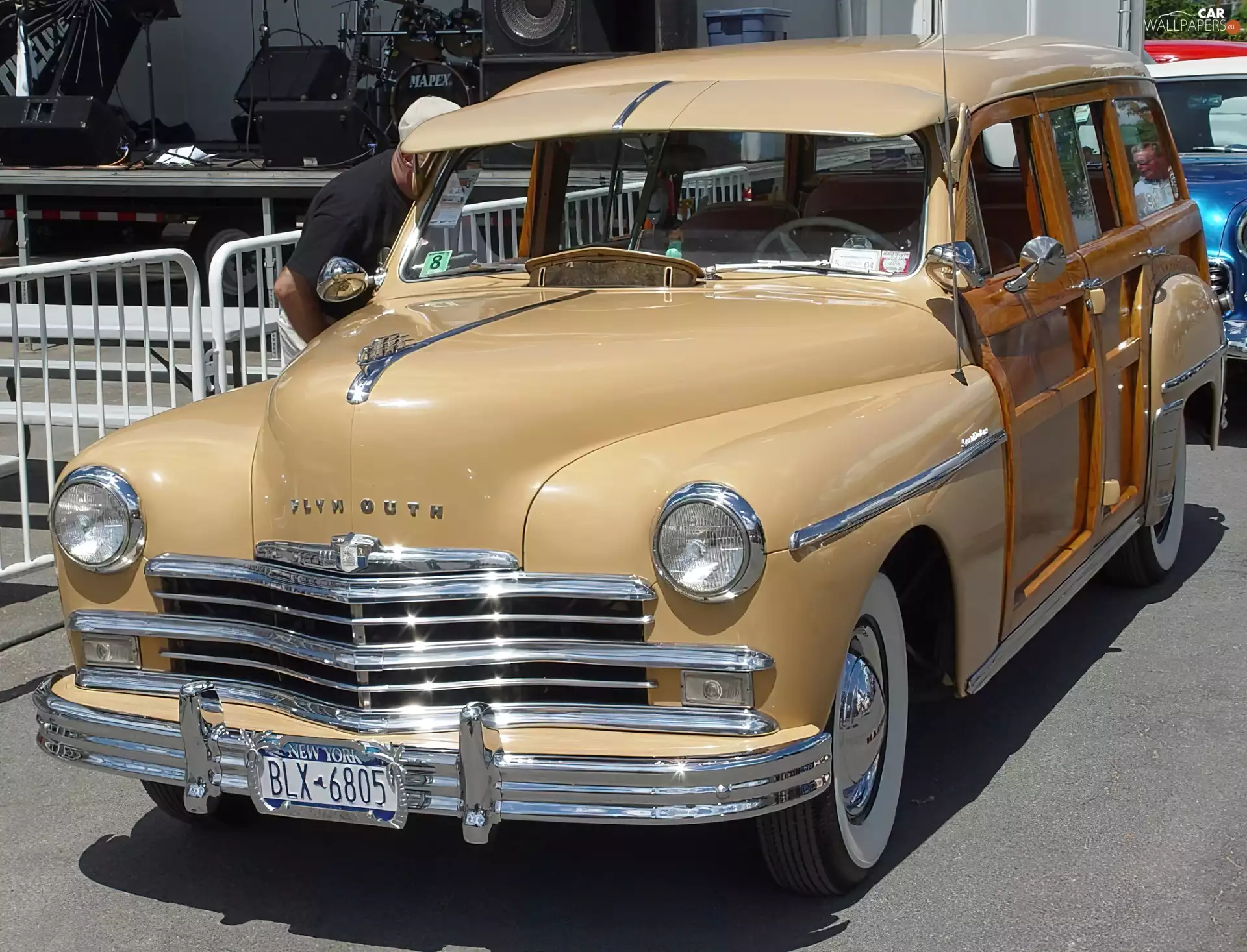 bumper, Doors, aerial, Lamps, Plymouth