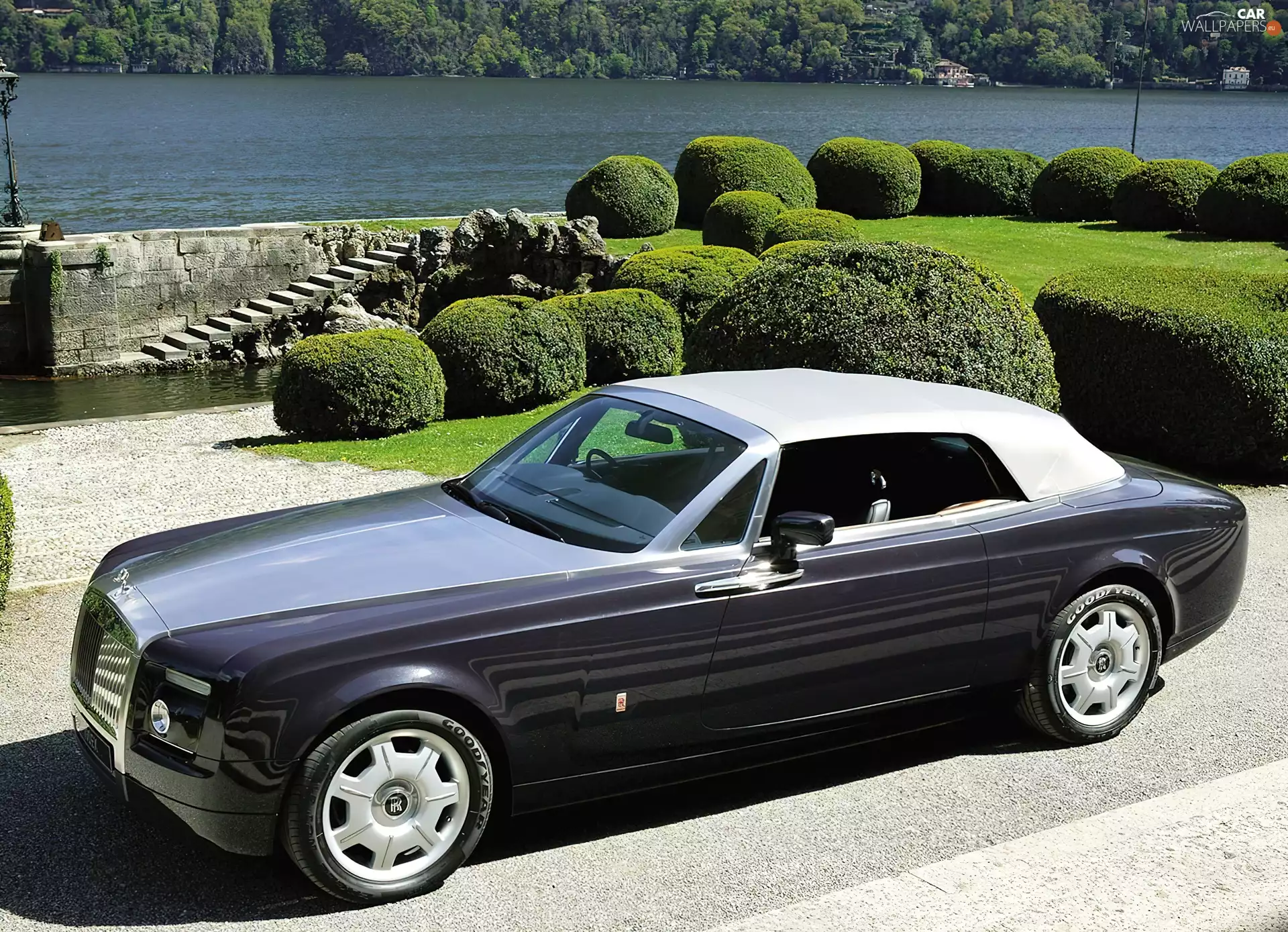 Rolls-Royce Phantom Drophead