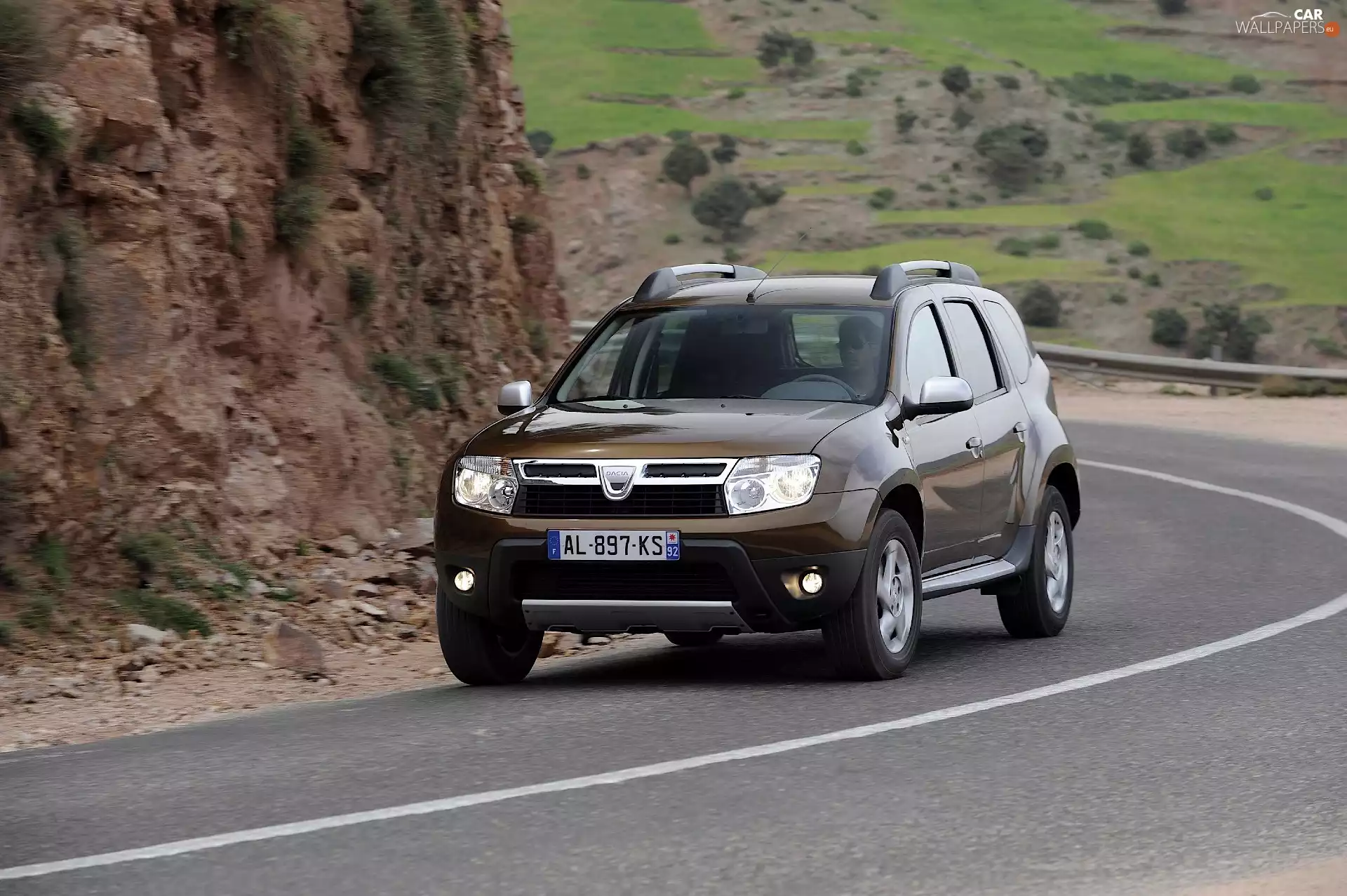 turn, Brown, Dacia Duster