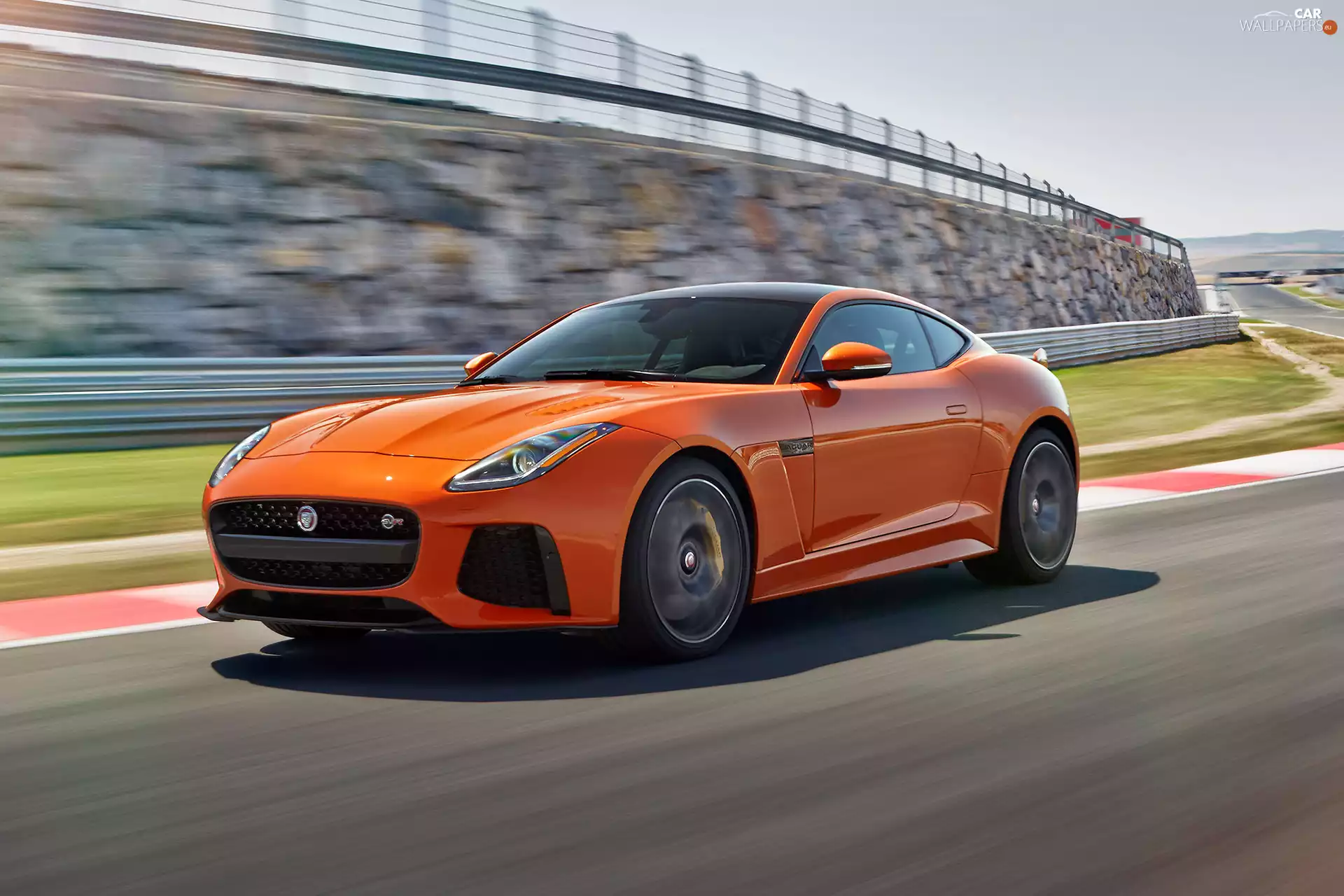 Jaguar F-Type SVR, Orange