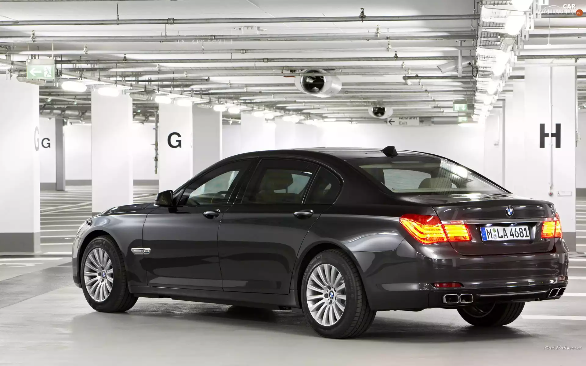 Back, Black, BMW F01