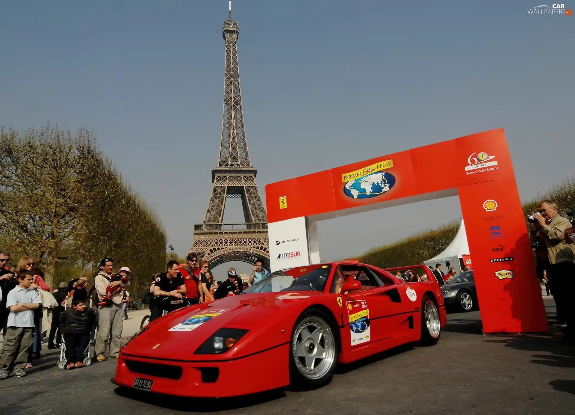 Ferrari F40, Paris