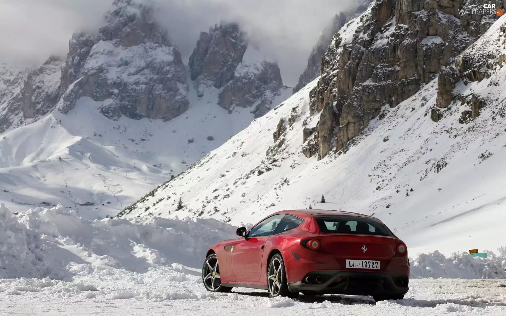 Ferrari FF, snow