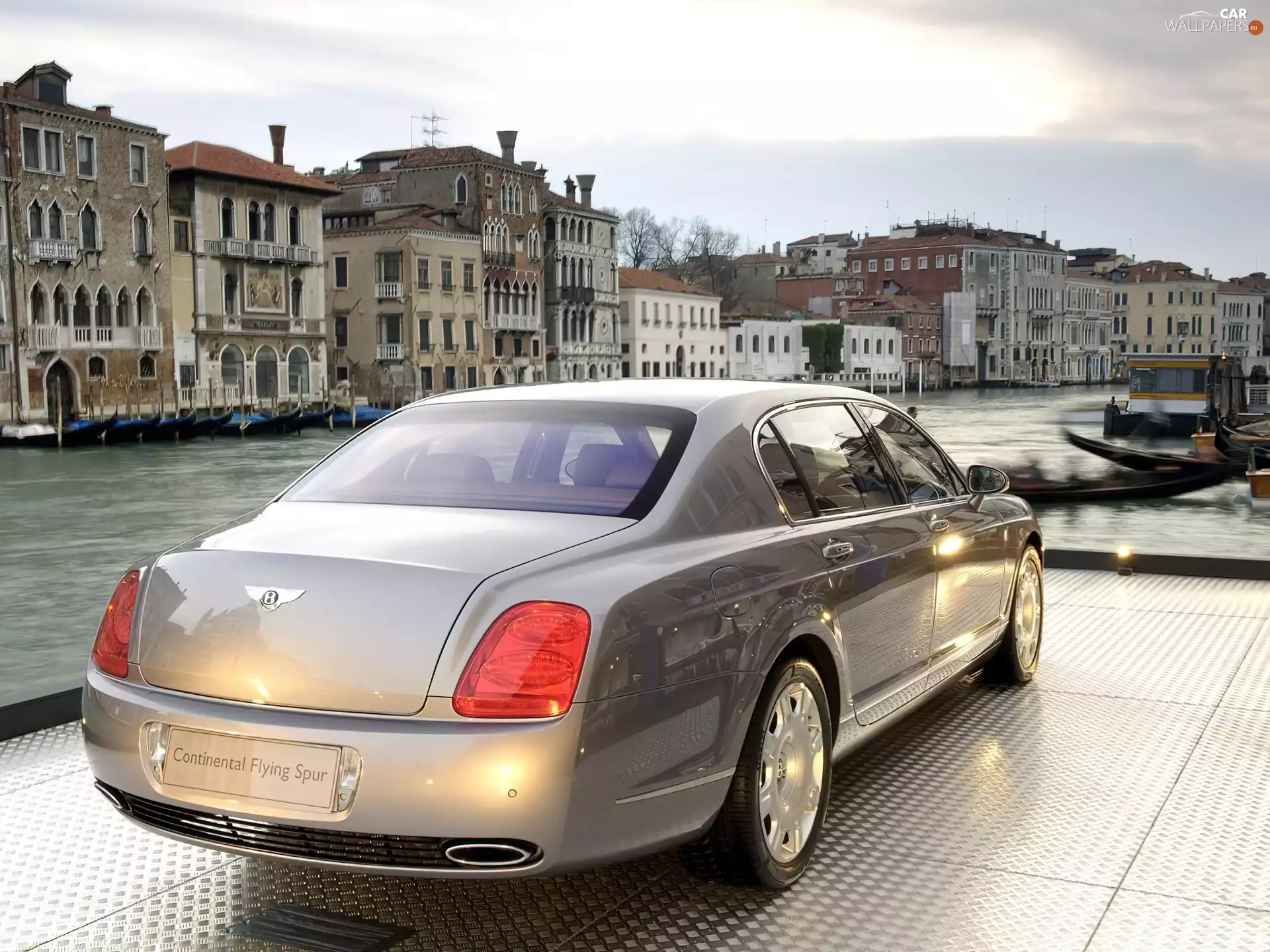 Automobile, Bentley Continental Flying Spur, prestigious