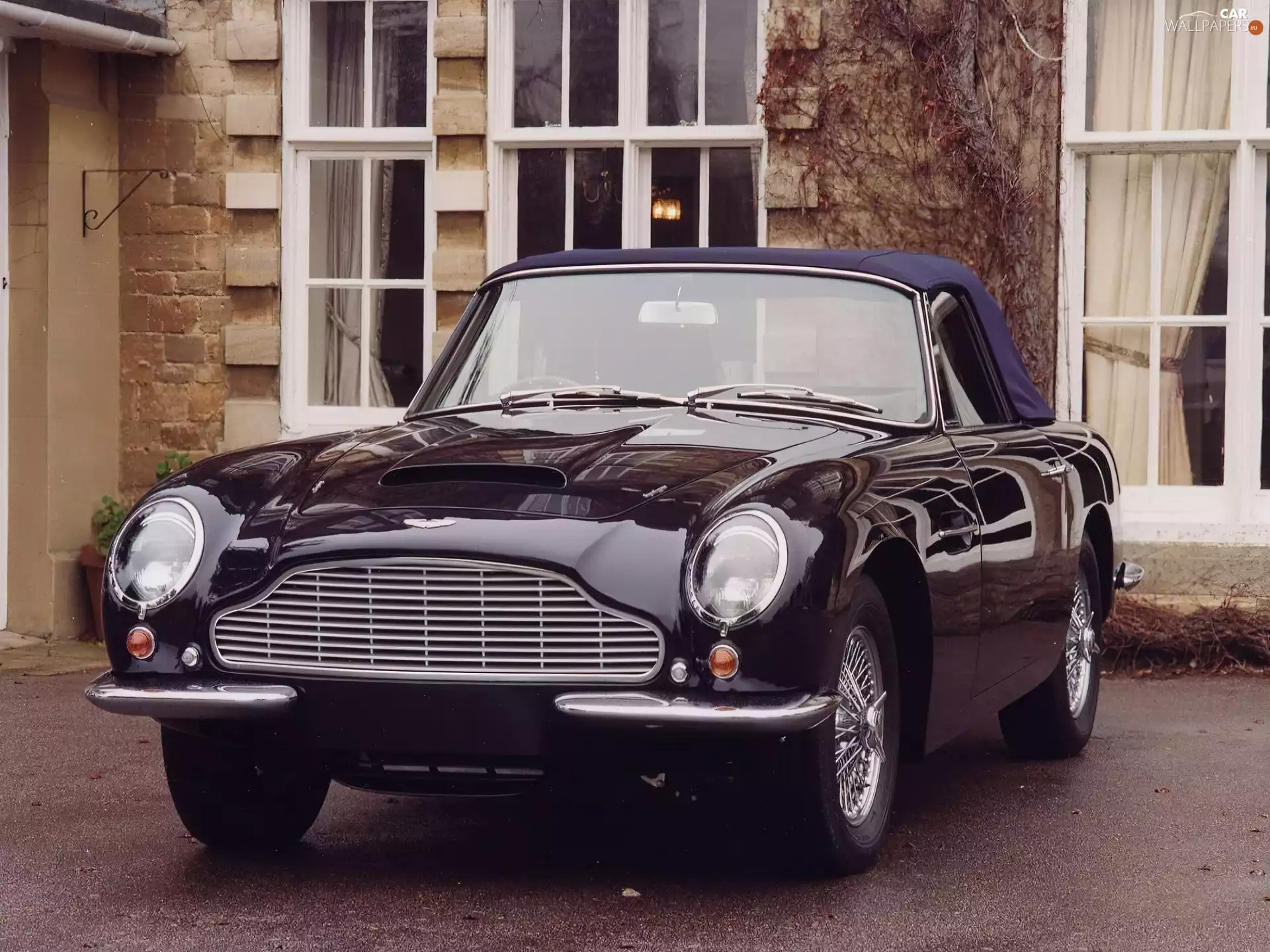 Aston Martin DB6, Folded, the roof, Volante